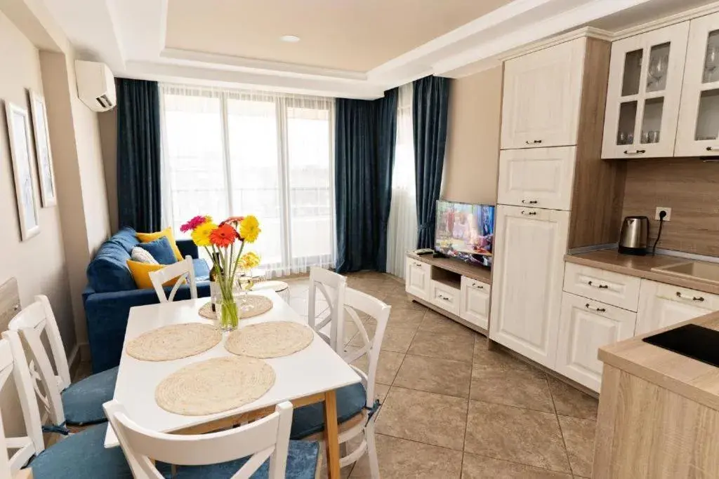 Two-Bedroom Apartment with Sea and Pool View (6 Adults) in Burgas Beach Resort Apartments Two-Bedroom Apartment with Sea and Pool View (6 Adults) in Burgas Beach Resort Apartments