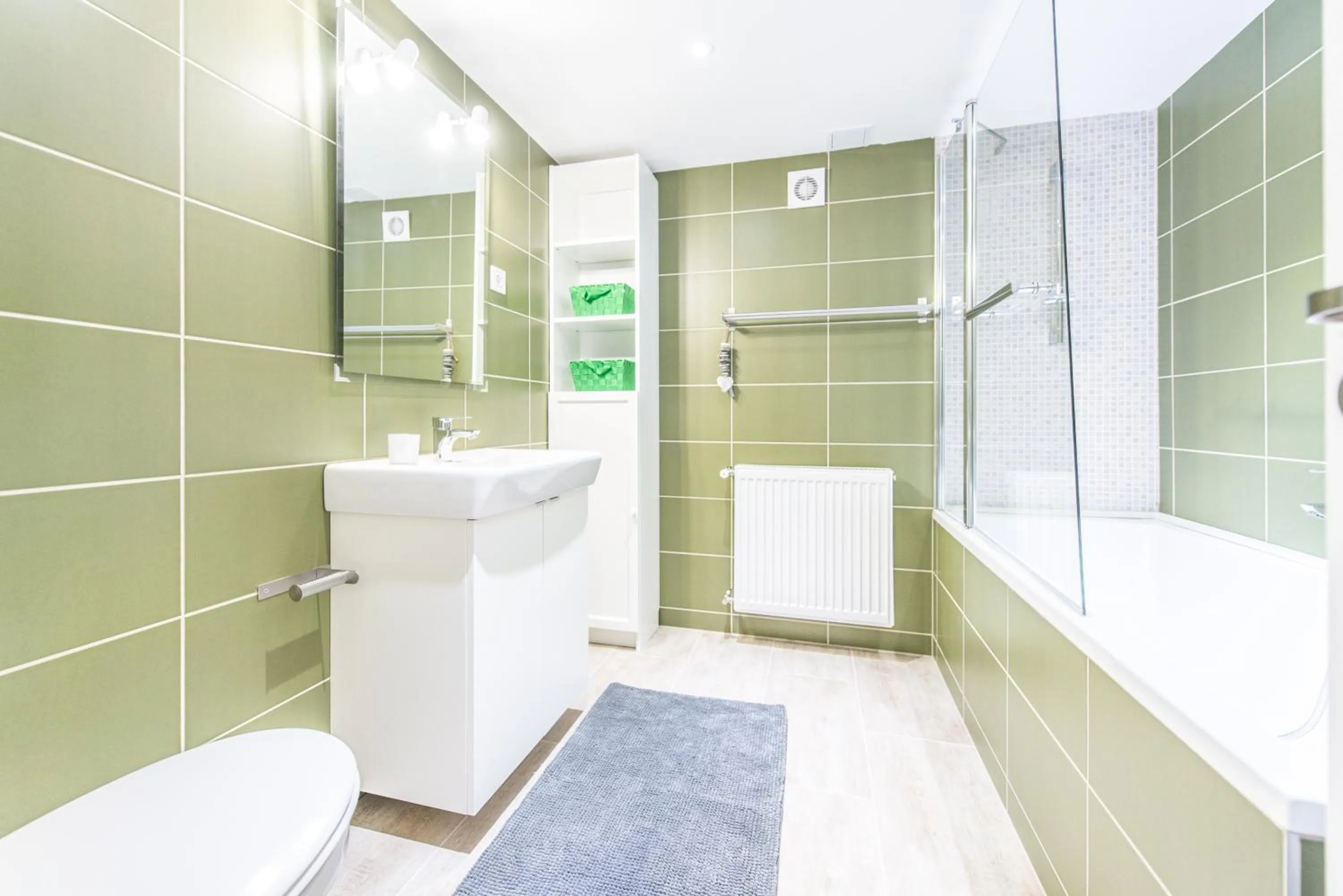 Bathroom in happy home FOX