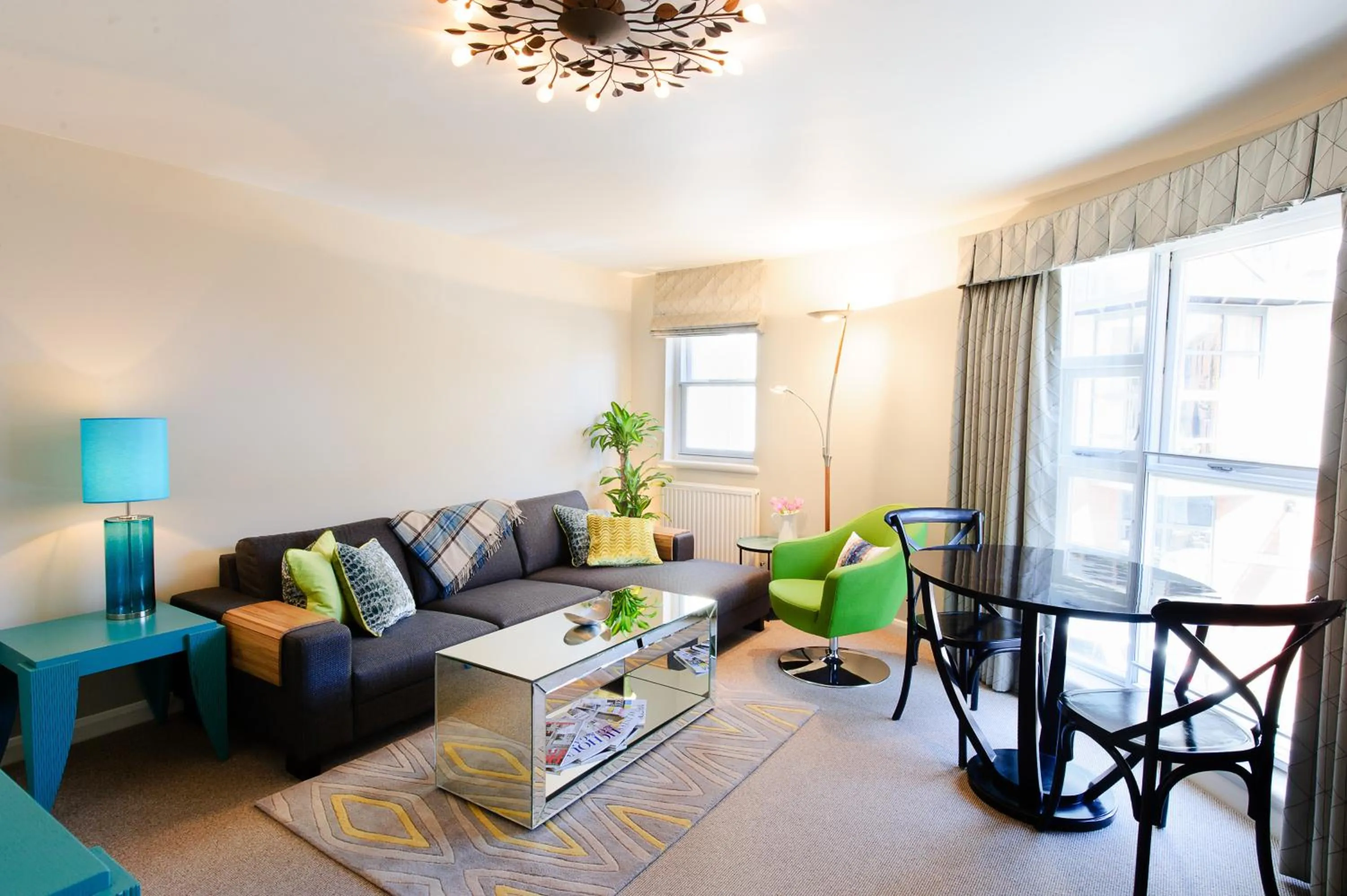 Lounge or bar in The Old Vine