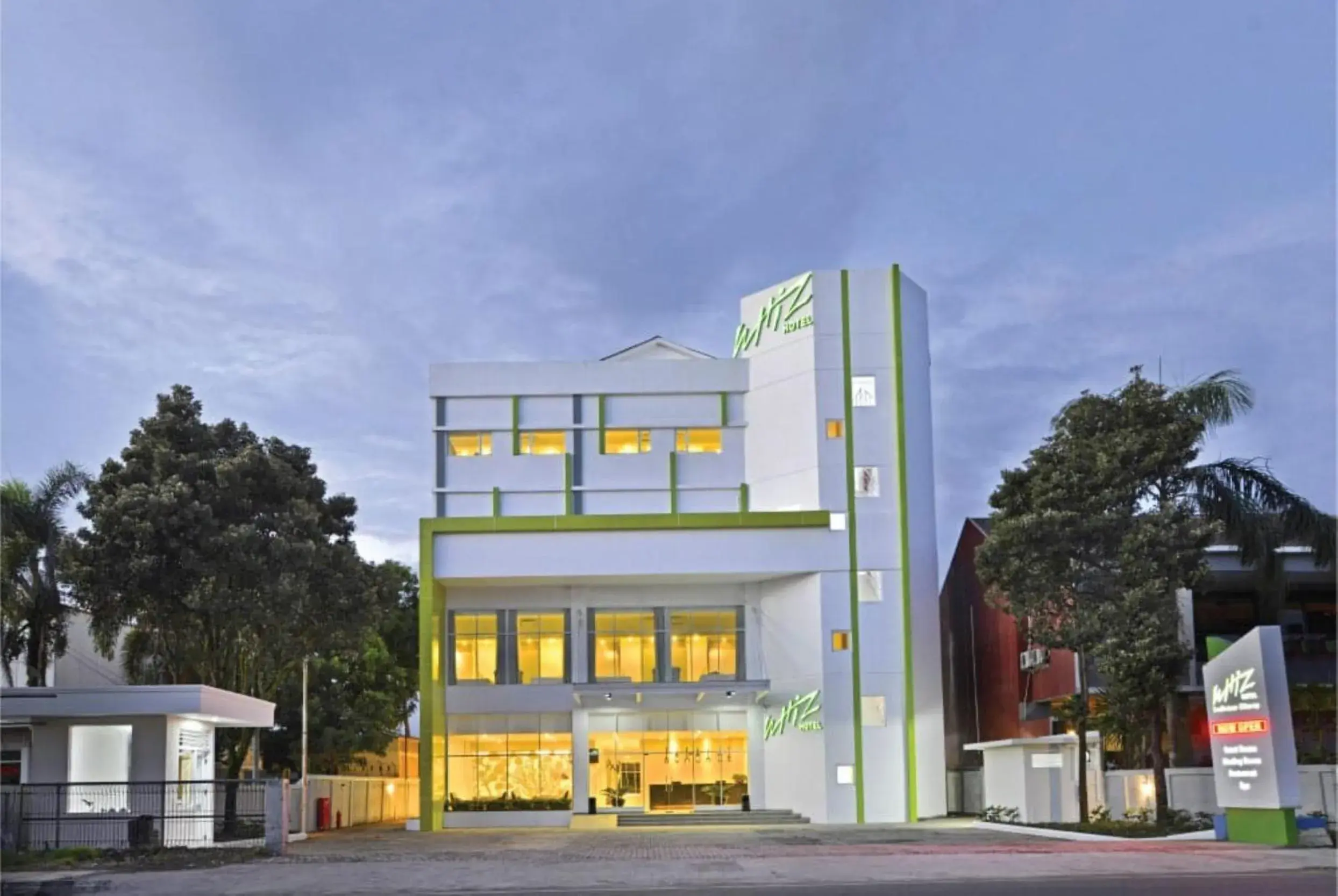 Property building in Whiz Prime Hotel Sudirman Cilacap Property building in Whiz Prime Hotel Sudirman Cilacap