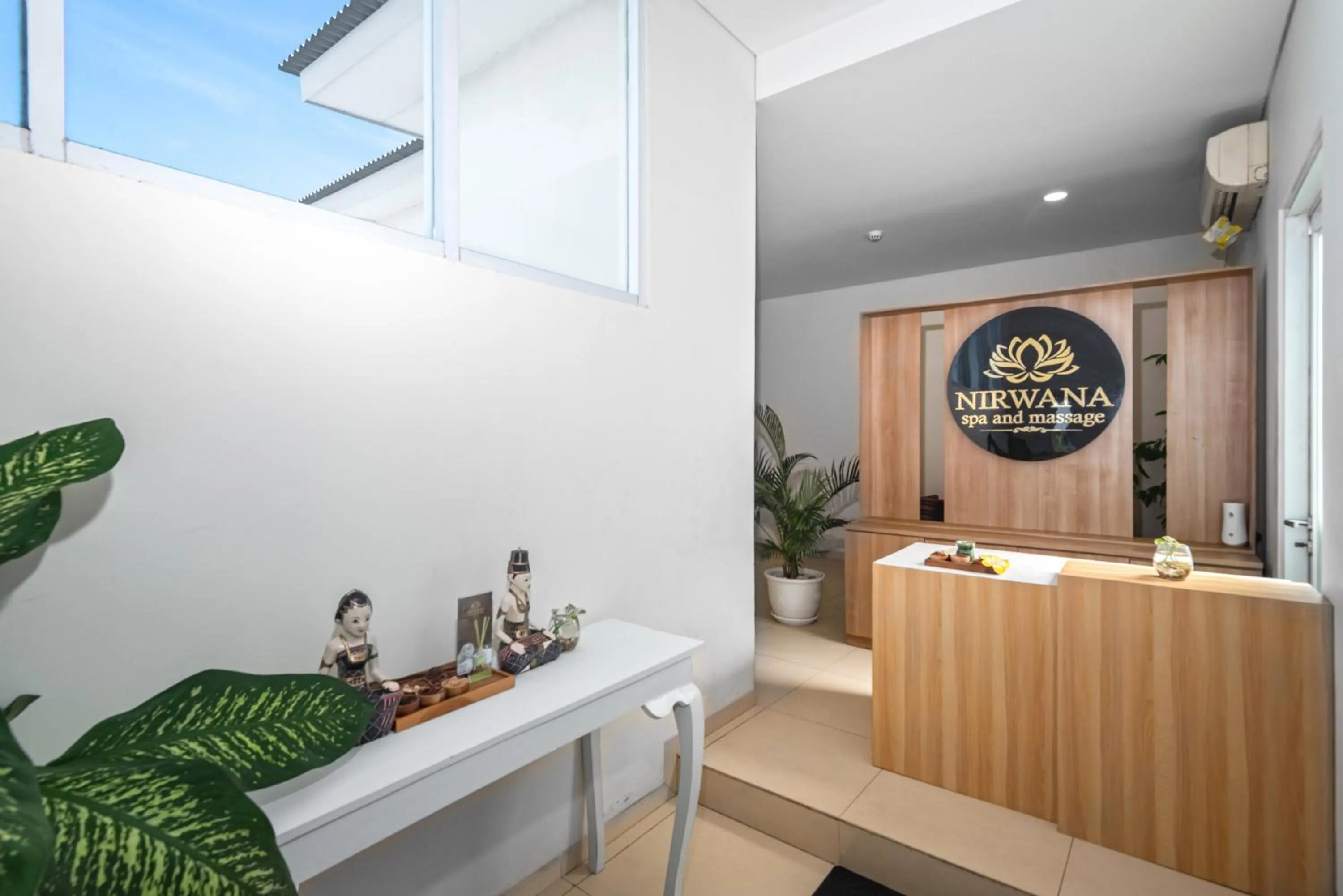 Spa and wellness centre/facilities in Whiz Prime Hotel Sudirman Cilacap