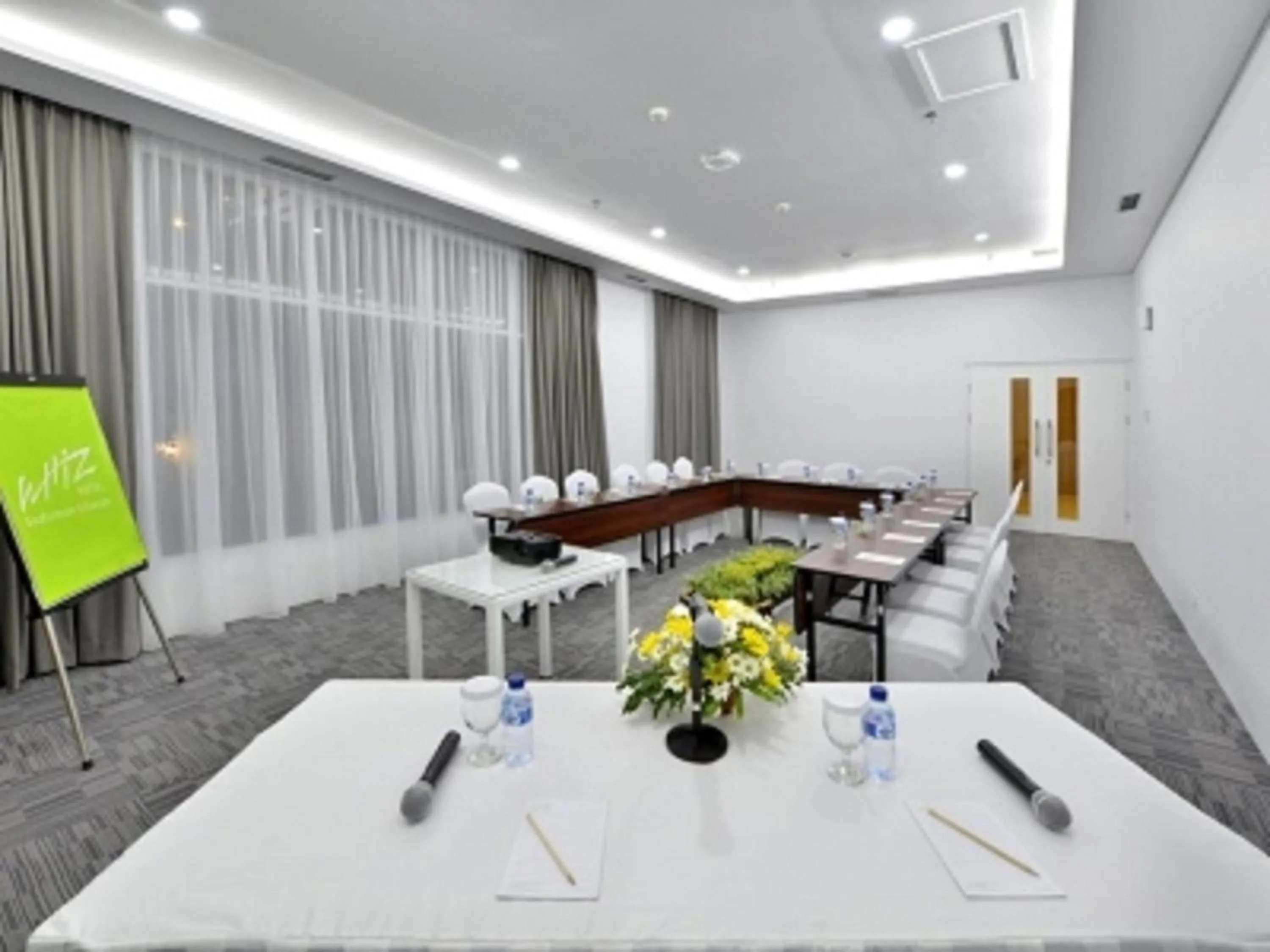 Meeting/conference room in Whiz Prime Hotel Sudirman Cilacap
