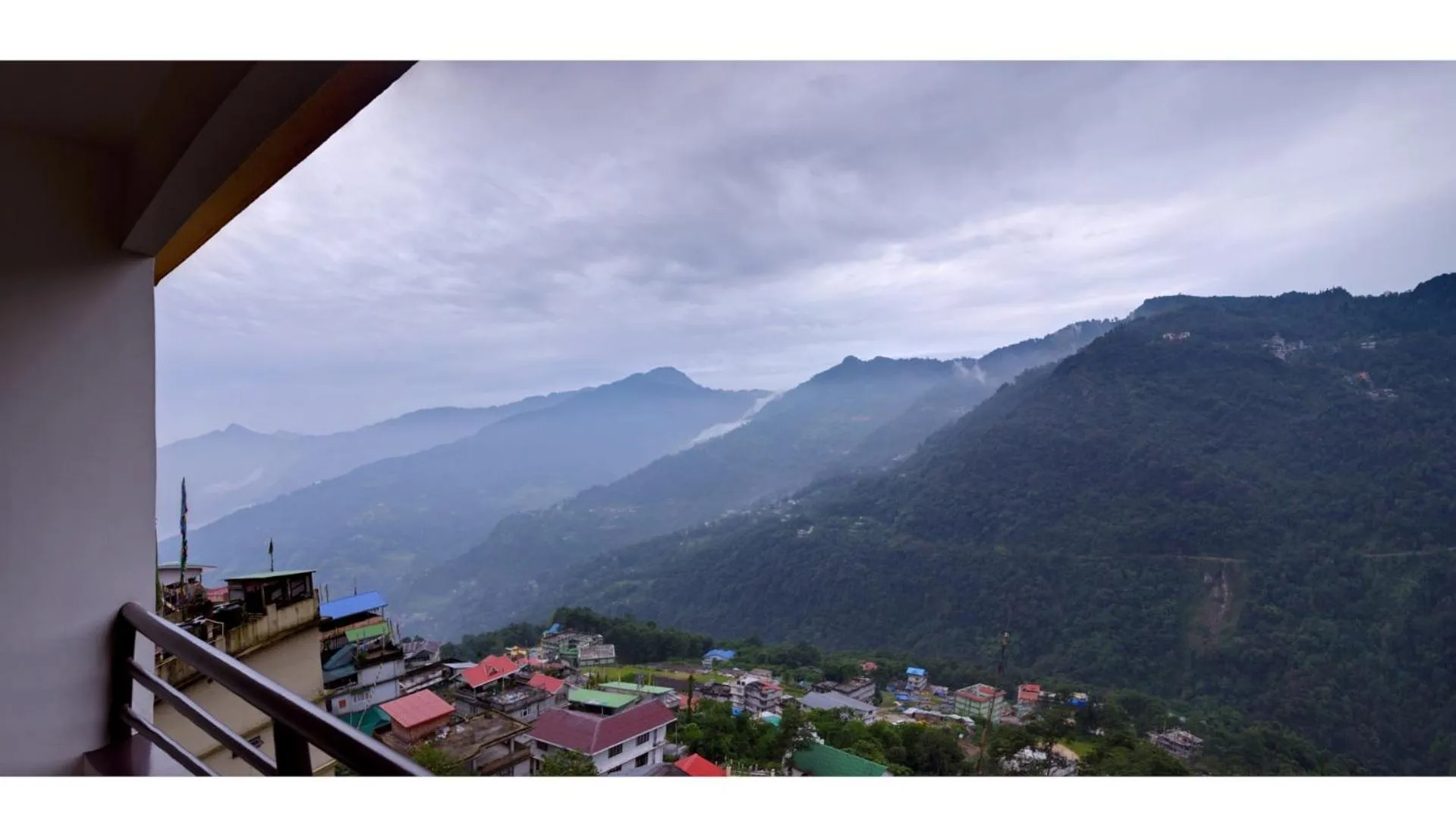 Natural landscape in Udaan Woodberry Hotel & Spa