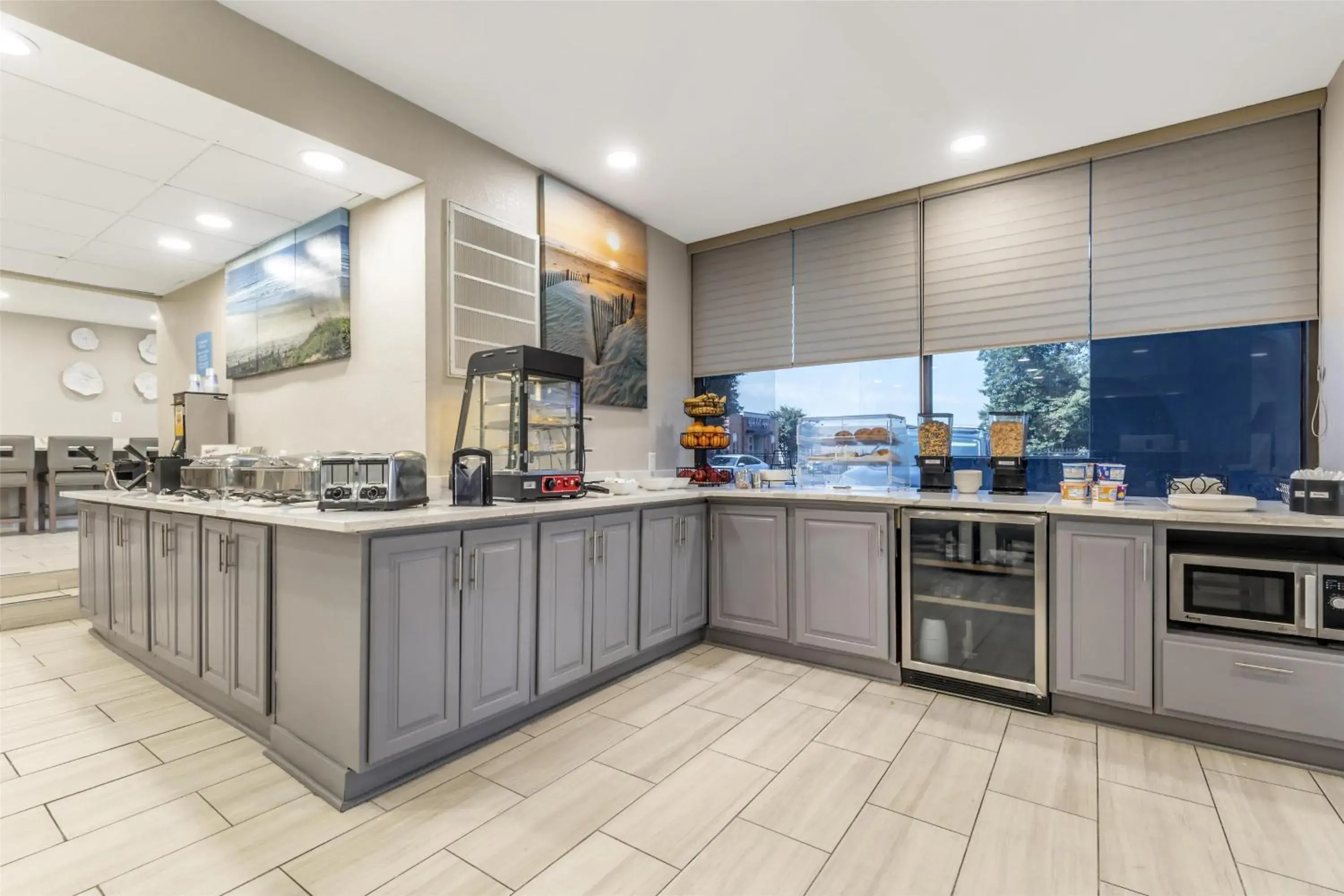 Breakfast in Best Western Salisbury Plaza Breakfast in Best Western Salisbury Plaza