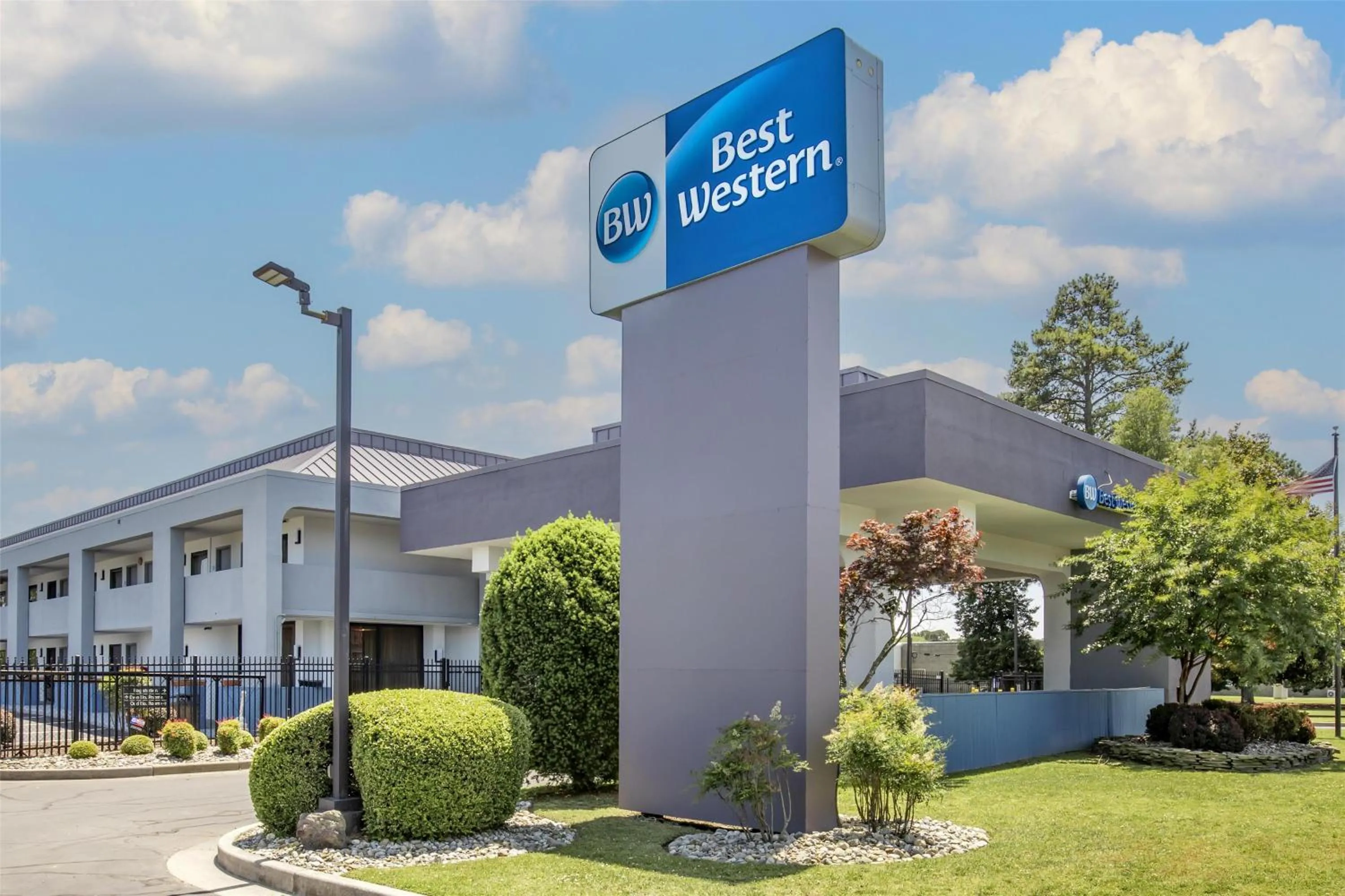 Property building in Best Western Salisbury Plaza