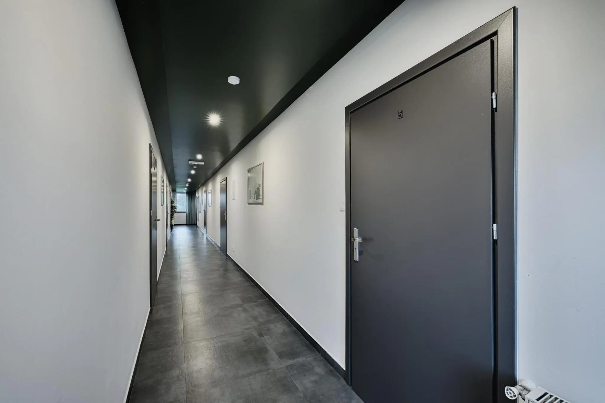 GOŚCINIEC ZACISZE - pokoje & restauracja blisko A2 Dąbie - Uniejów