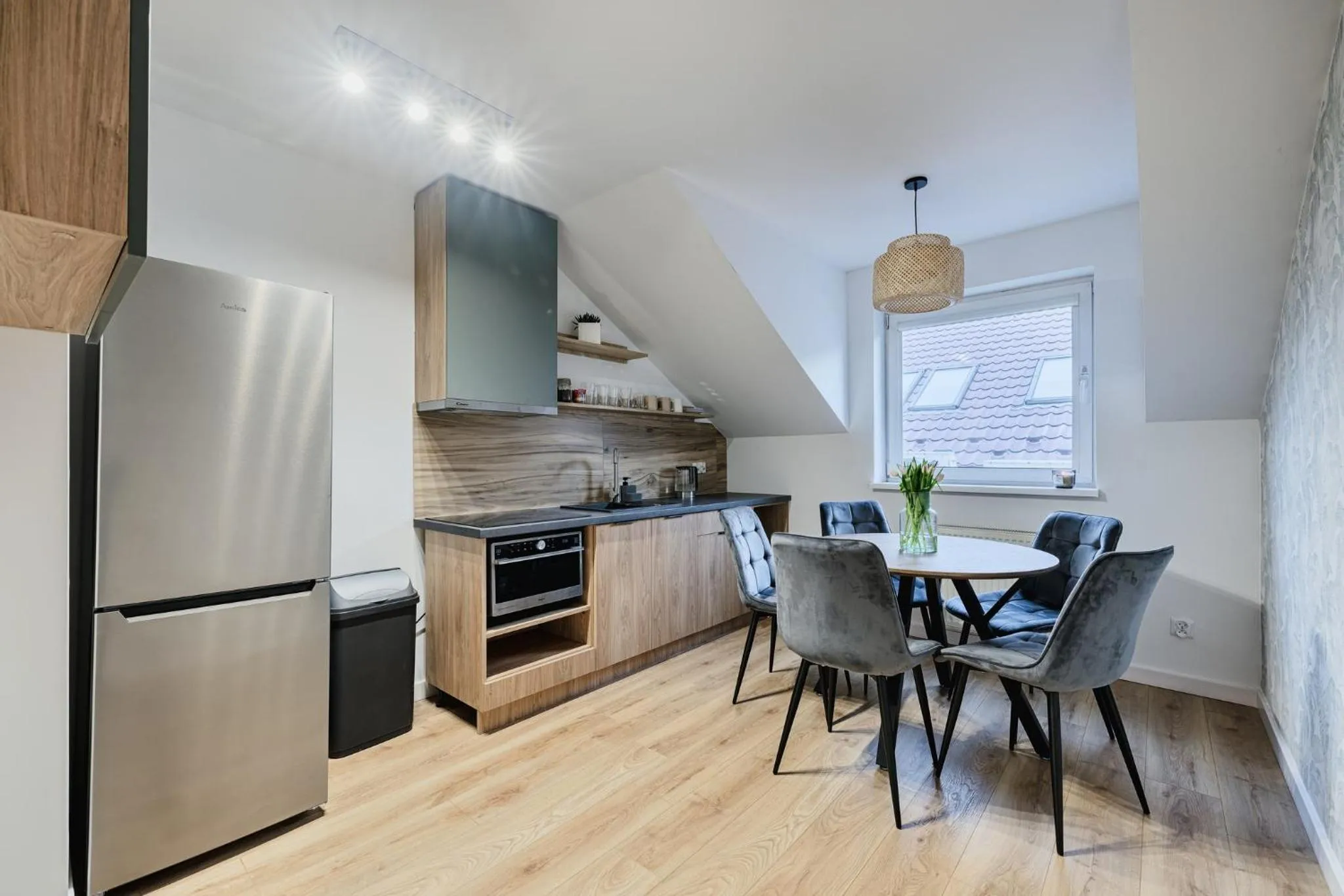 Kitchen or kitchenette in GOŚCINIEC ZACISZE - pokoje & restauracja blisko A2 Dąbie - Uniejów