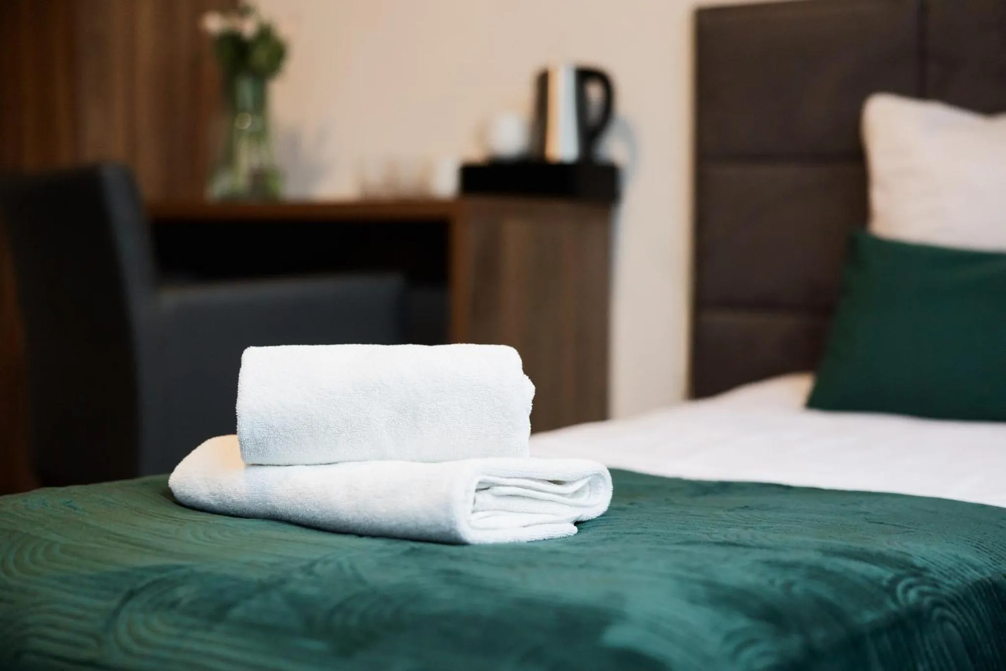 Bed in GOŚCINIEC ZACISZE - pokoje & restauracja blisko A2 Dąbie - Uniejów