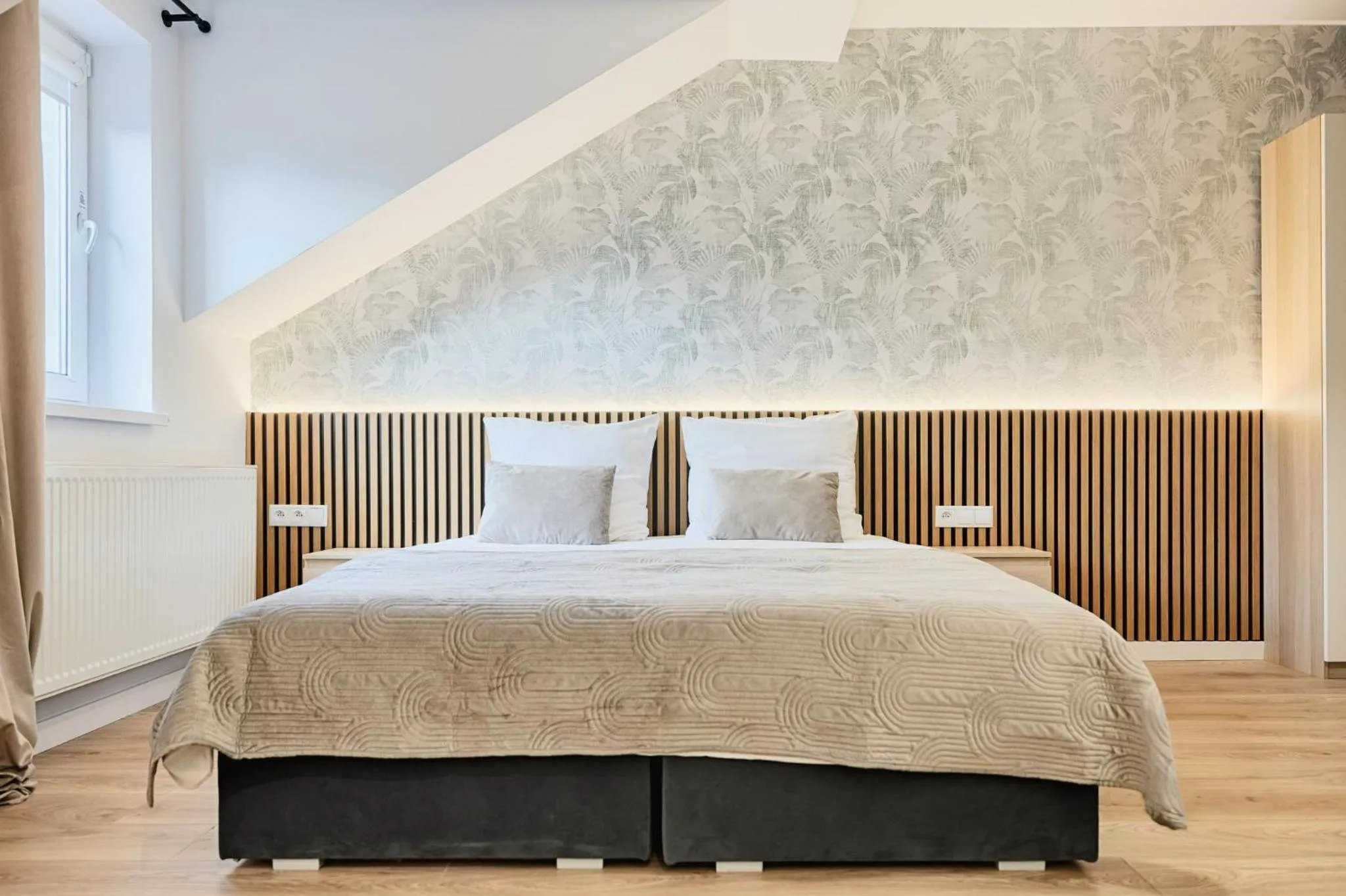 Bed in GOŚCINIEC ZACISZE - pokoje & restauracja blisko A2 Dąbie - Uniejów