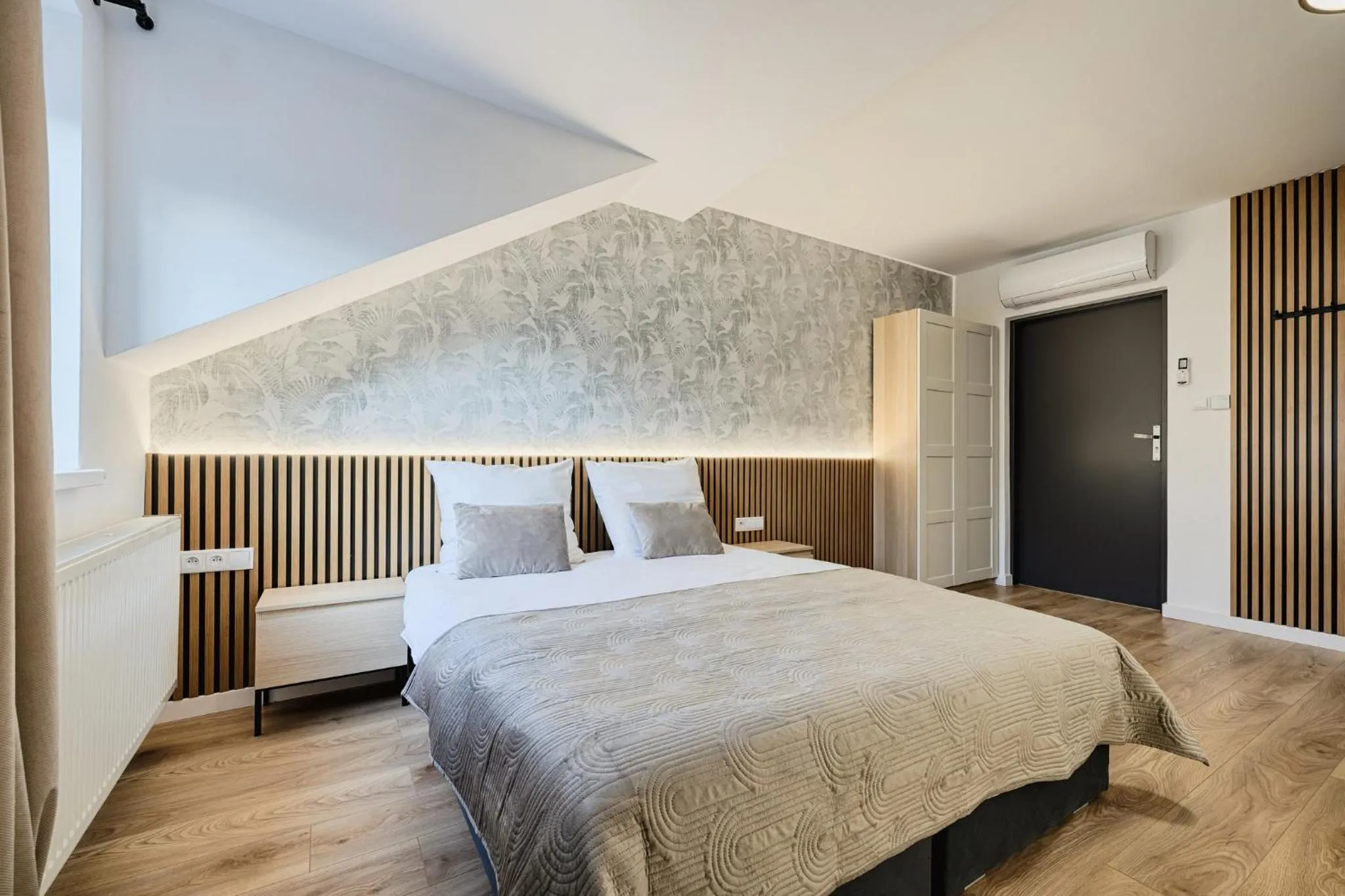 Bed in GOŚCINIEC ZACISZE - pokoje & restauracja blisko A2 Dąbie - Uniejów