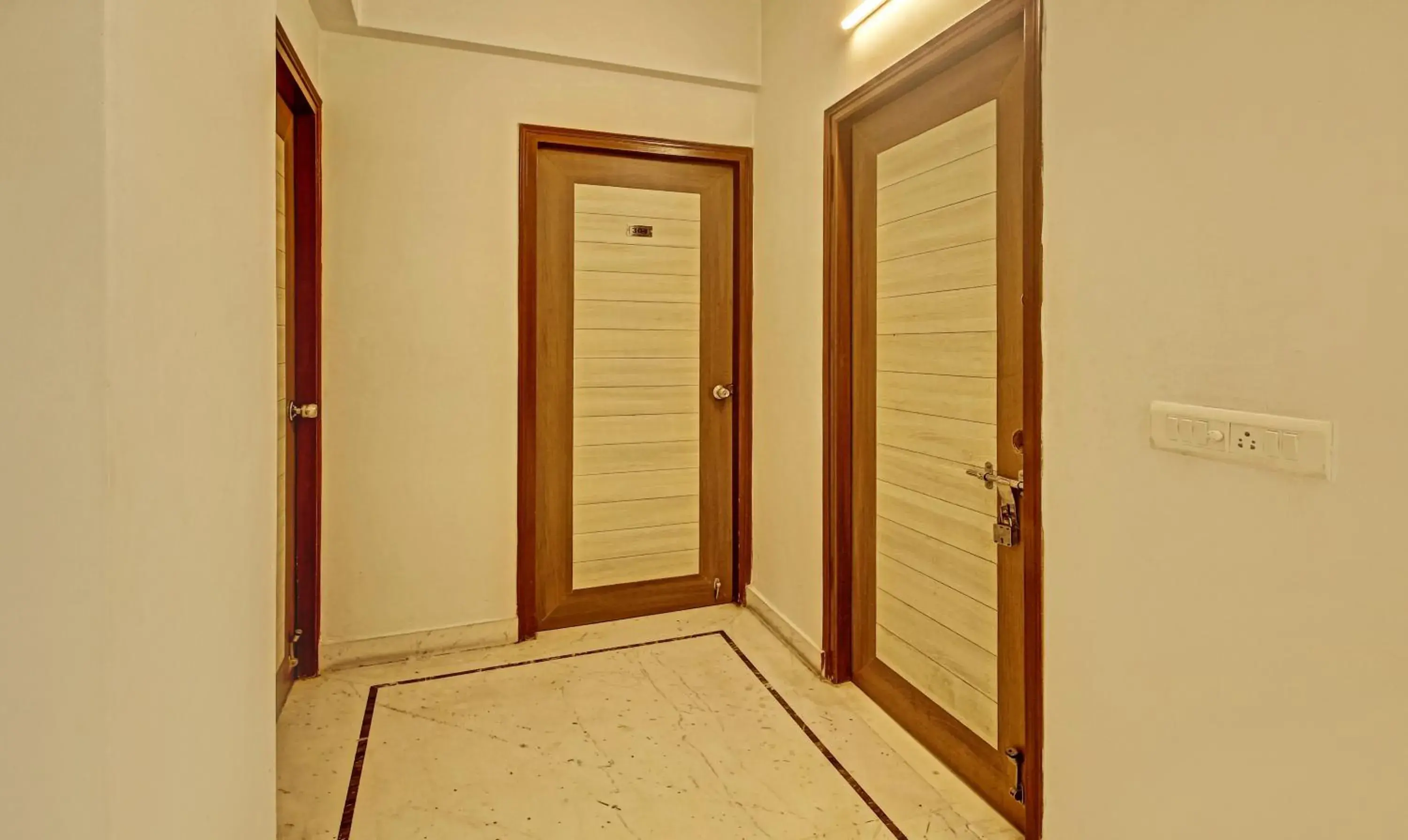 Lobby or reception in Treebo Sreemaa Newtown Near Biswa Bangla Gate Lobby or reception in Treebo Sreemaa Newtown Near Biswa Bangla Gate