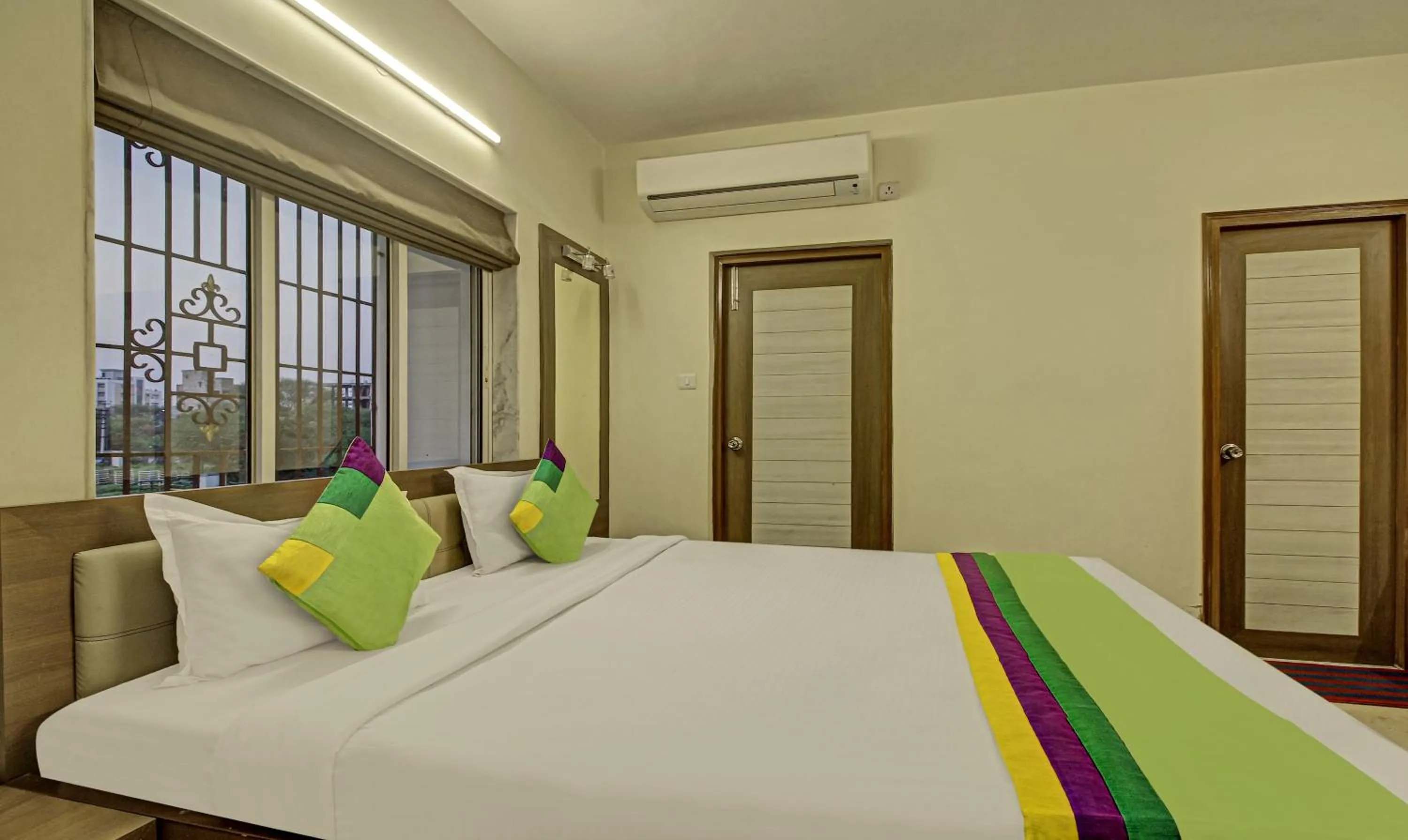 Bedroom, Bed in Treebo Sreemaa Newtown Near Biswa Bangla Gate