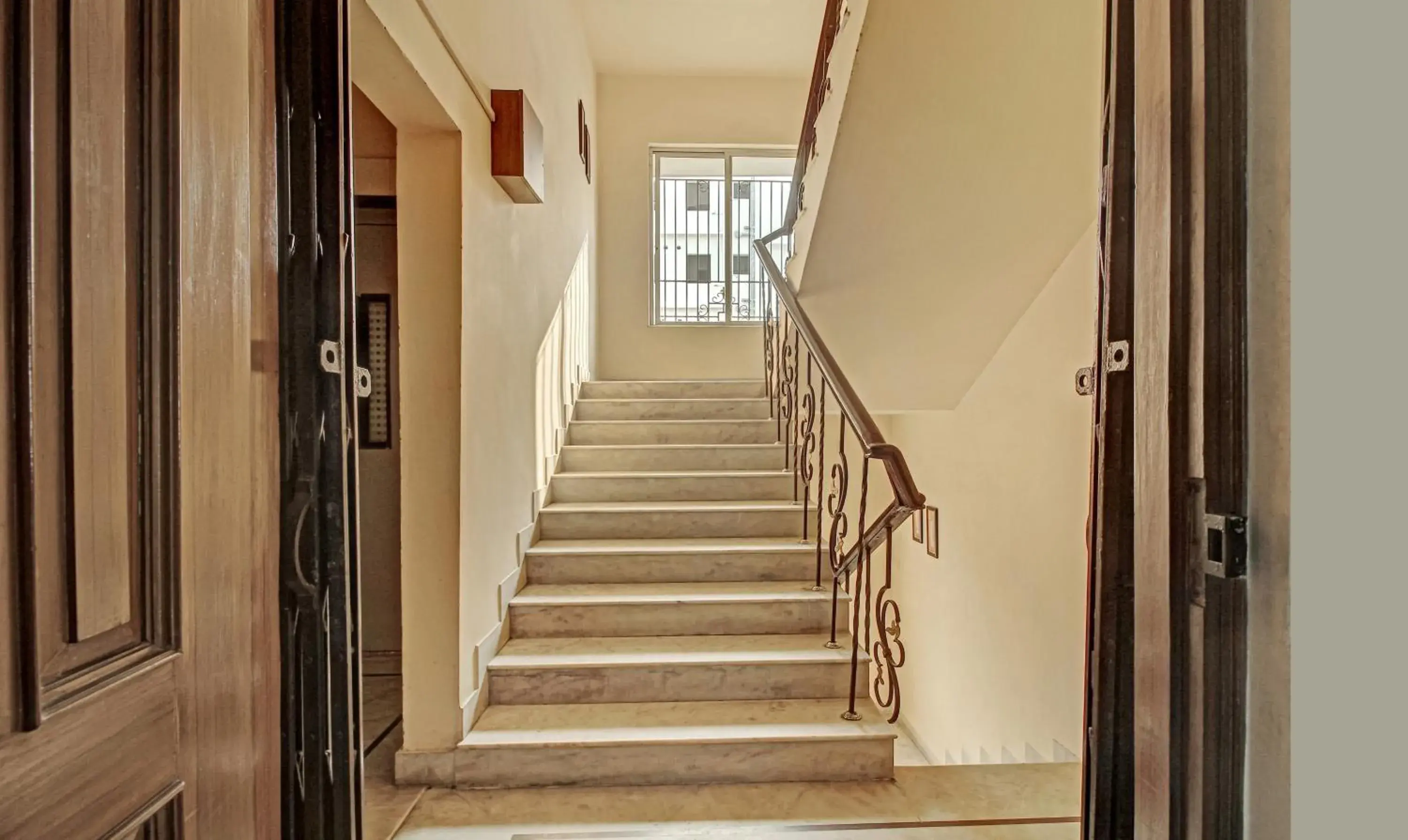 Lobby or reception in Treebo Sreemaa Newtown Near Biswa Bangla Gate Lobby or reception in Treebo Sreemaa Newtown Near Biswa Bangla Gate