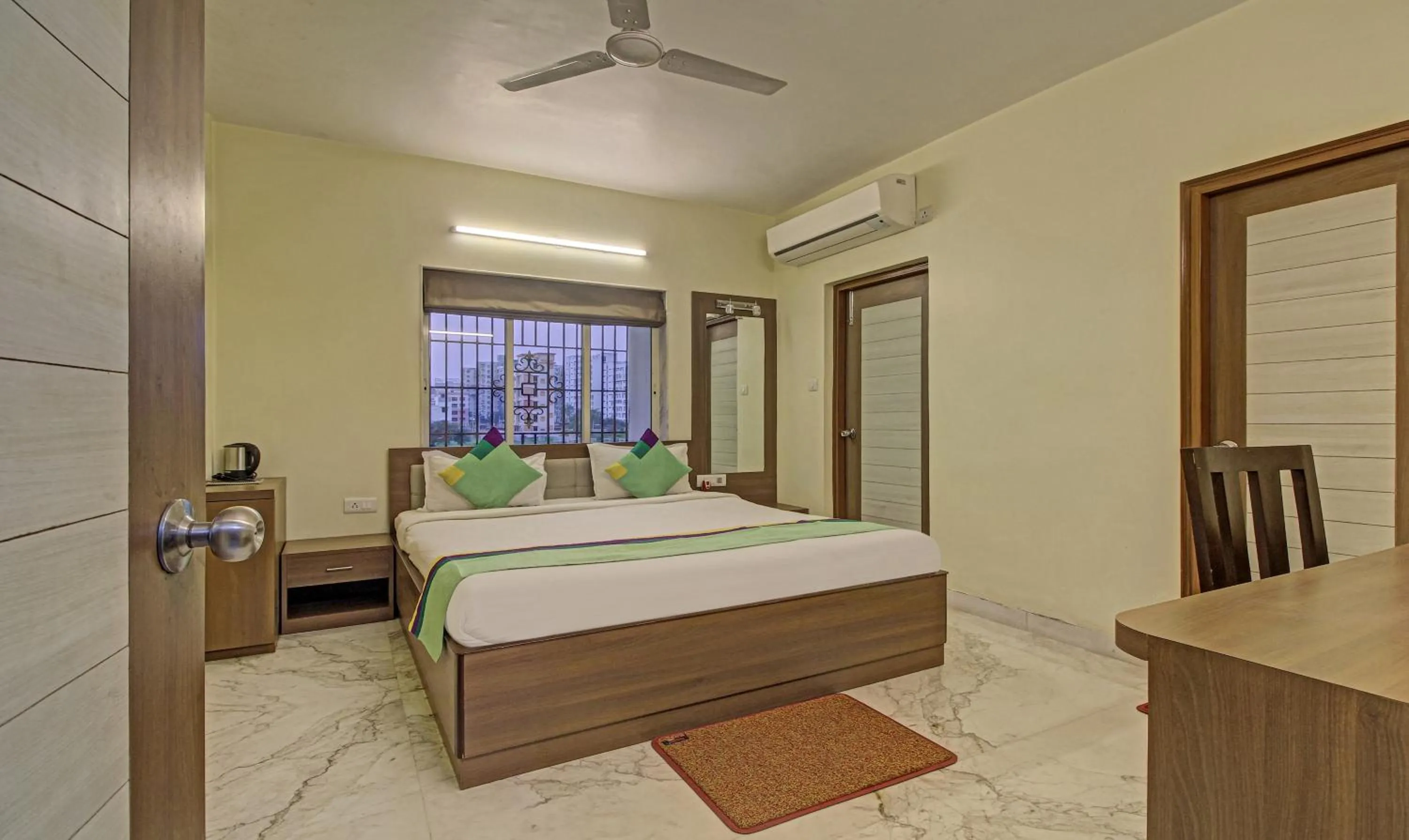 Bedroom, Bed in Treebo Sreemaa Newtown Near Biswa Bangla Gate