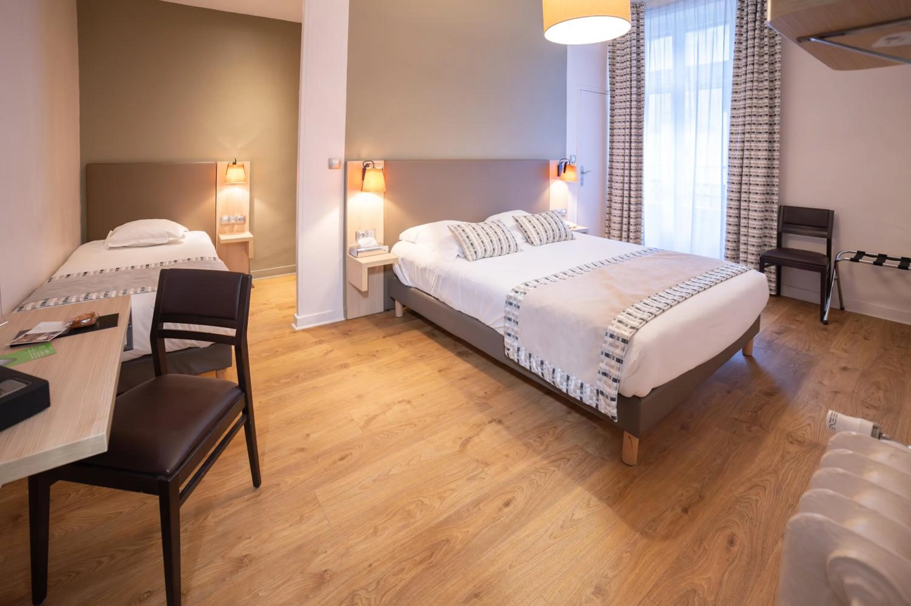 Bed in Grand Hôtel de l'Europe - Morlaix Centre