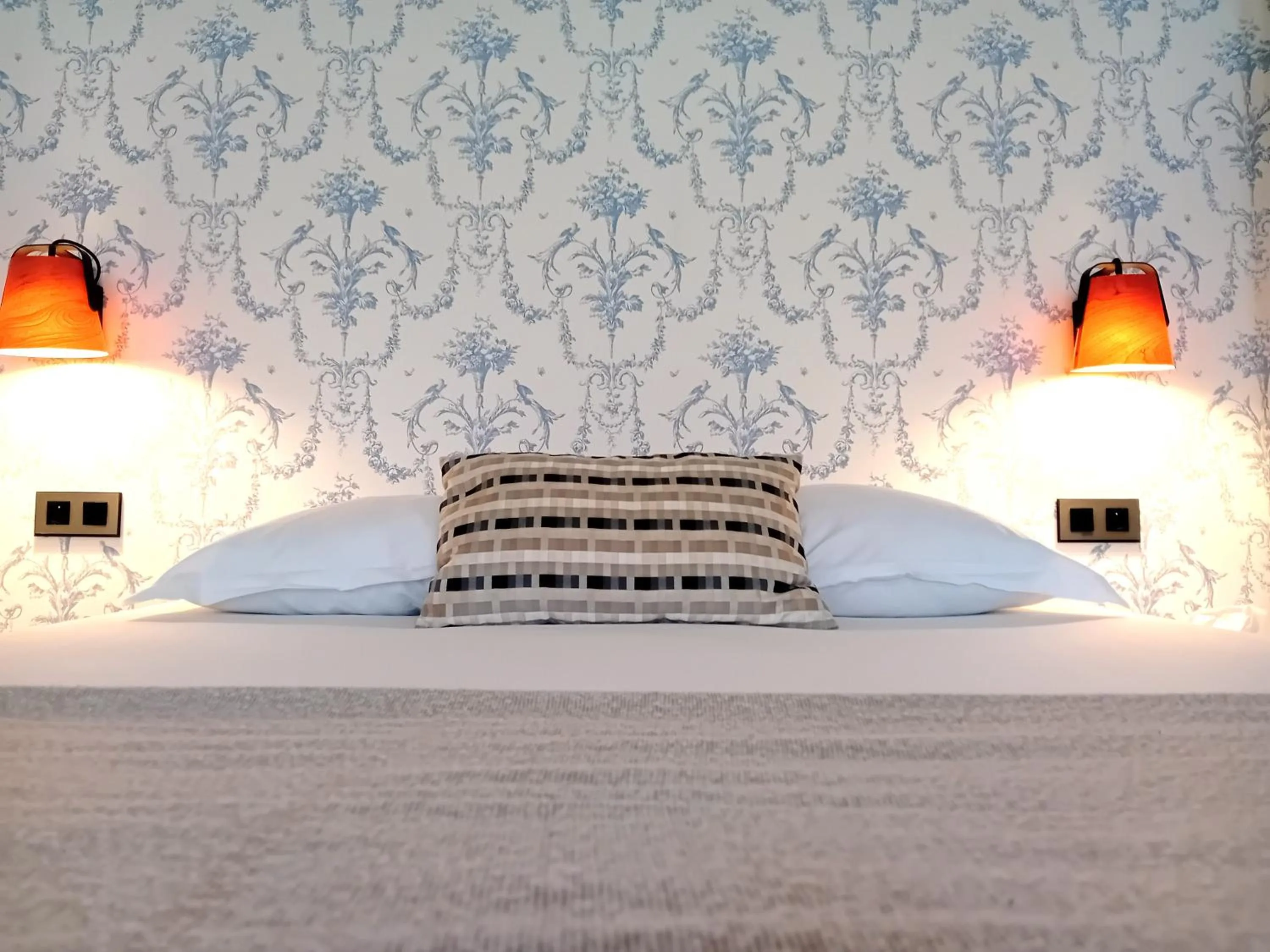 Bed in Grand Hôtel de l'Europe - Morlaix Centre