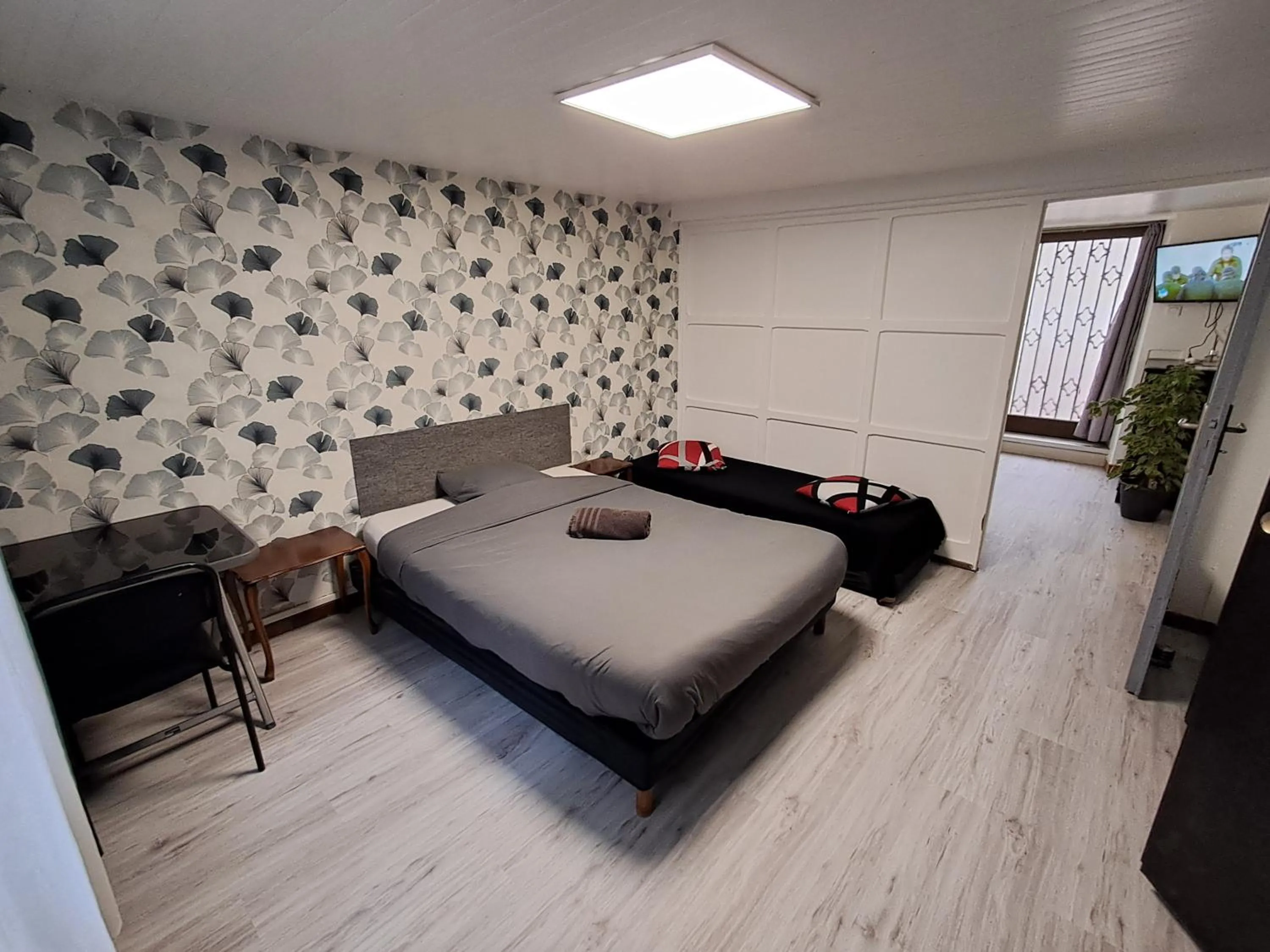 Bedroom, Bed in NancyRoom