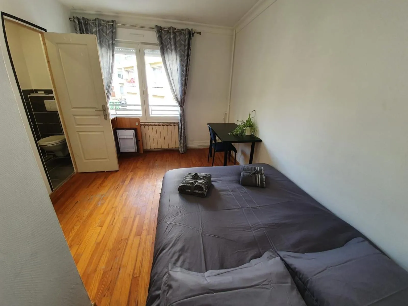 Bedroom, Bed in NancyRoom