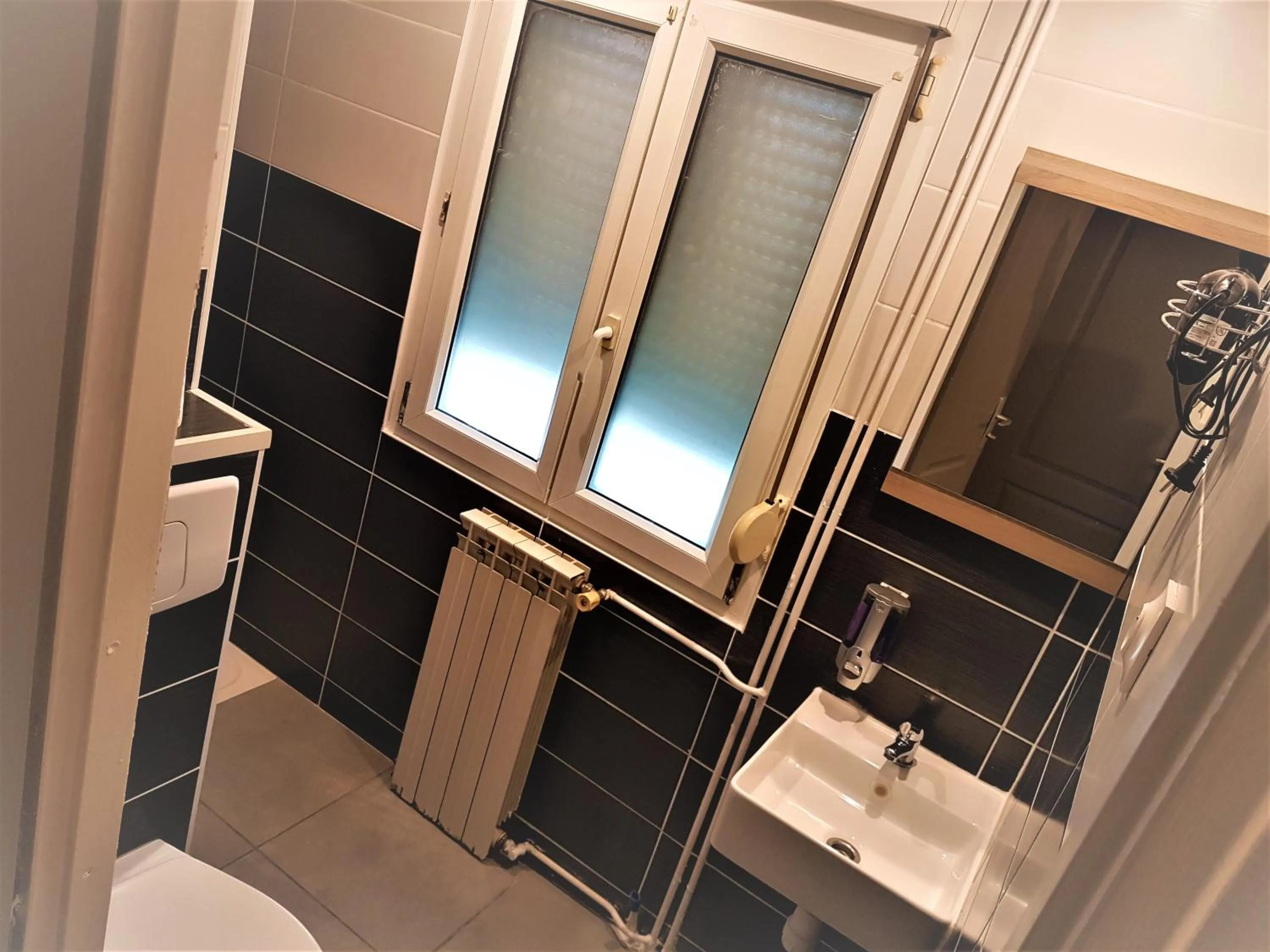 Bathroom in NancyRoom