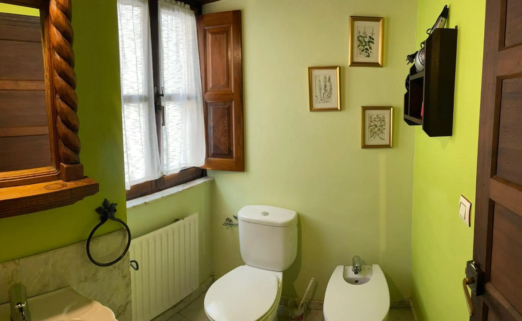 Bathroom in Hotel y apartamentos rurales L'Anceo