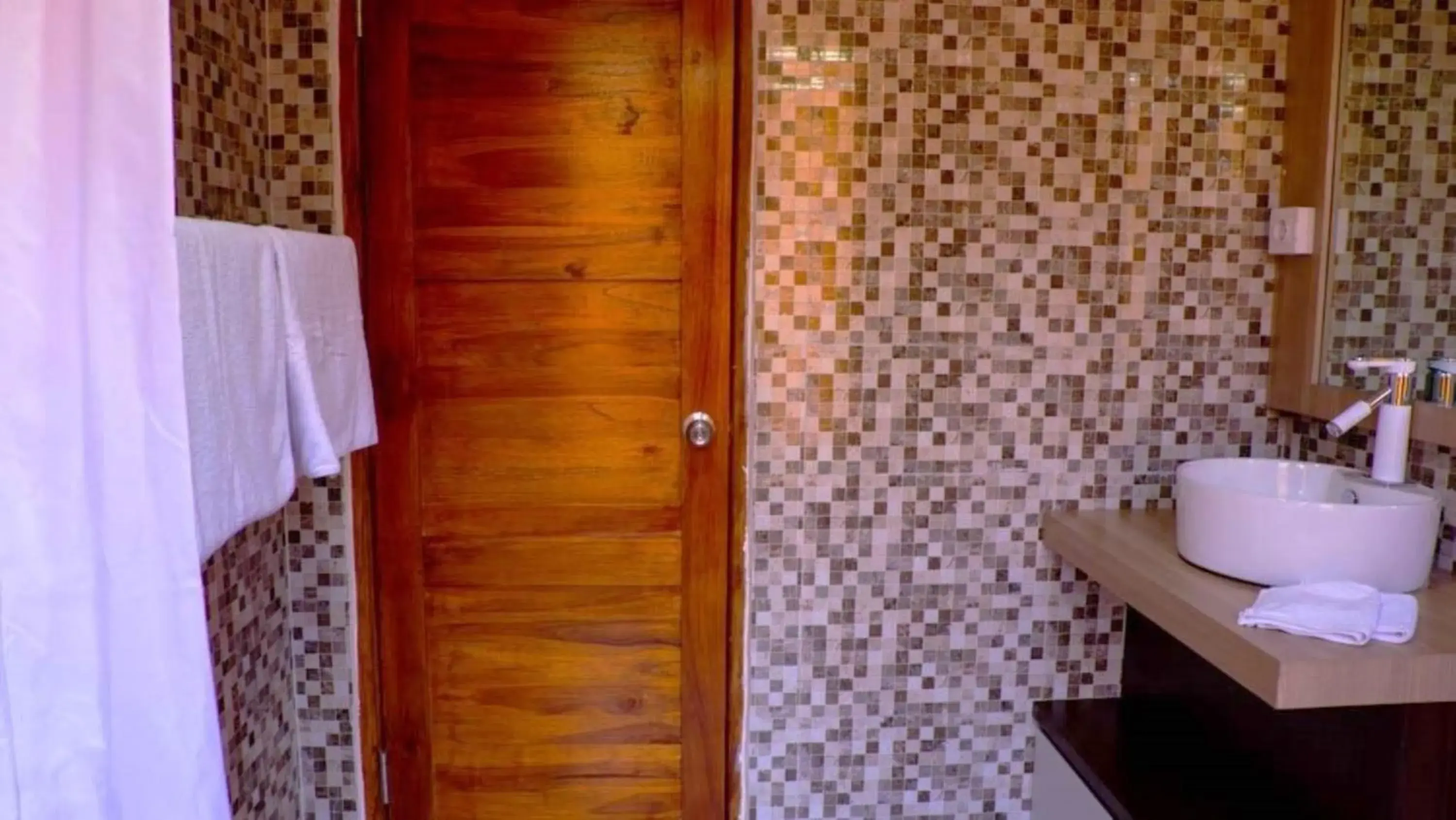 Bathroom in Diva Lombok Resort Bathroom in Diva Lombok Resort