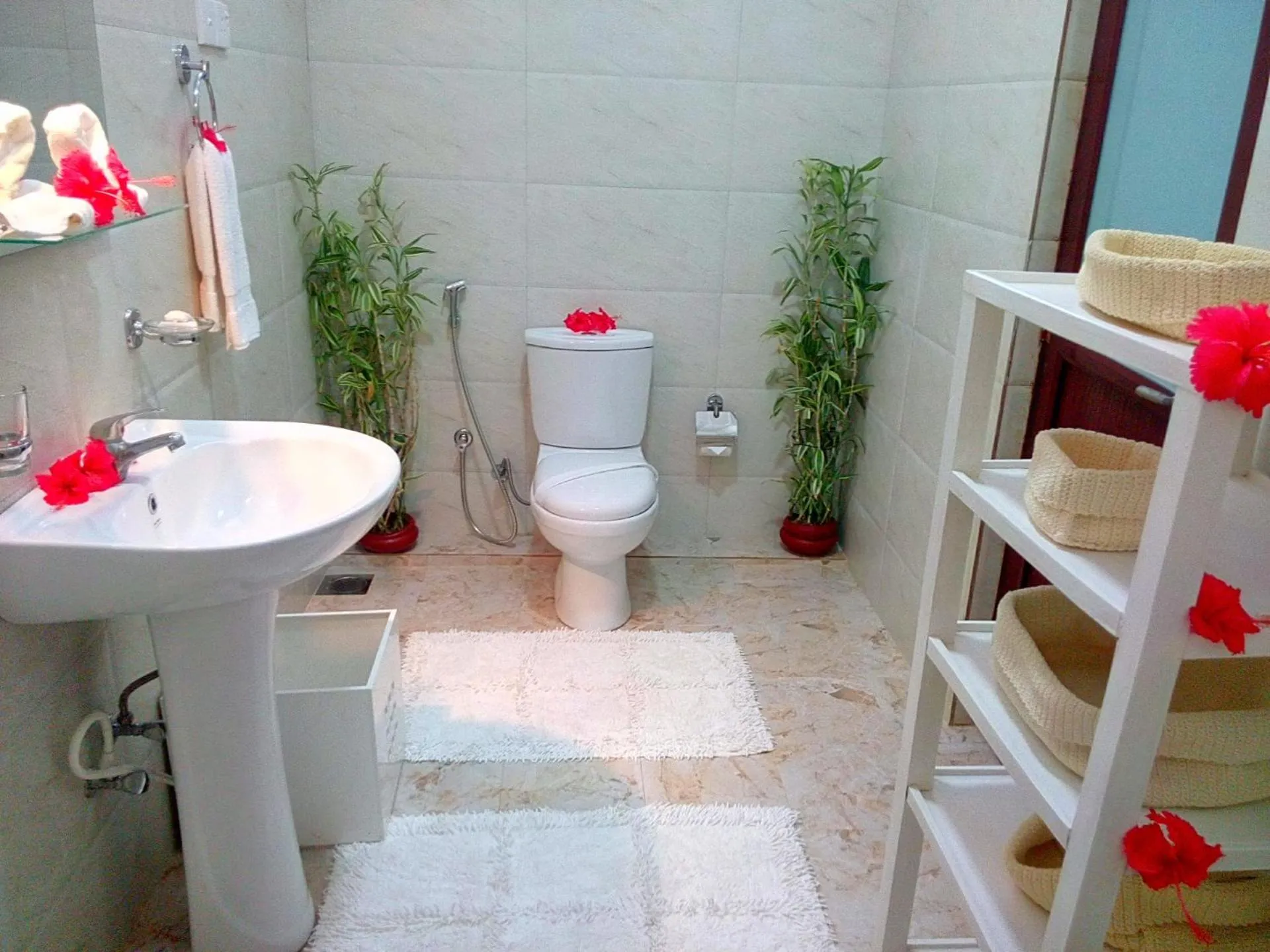 Bathroom in Sri Lancashire Guest House