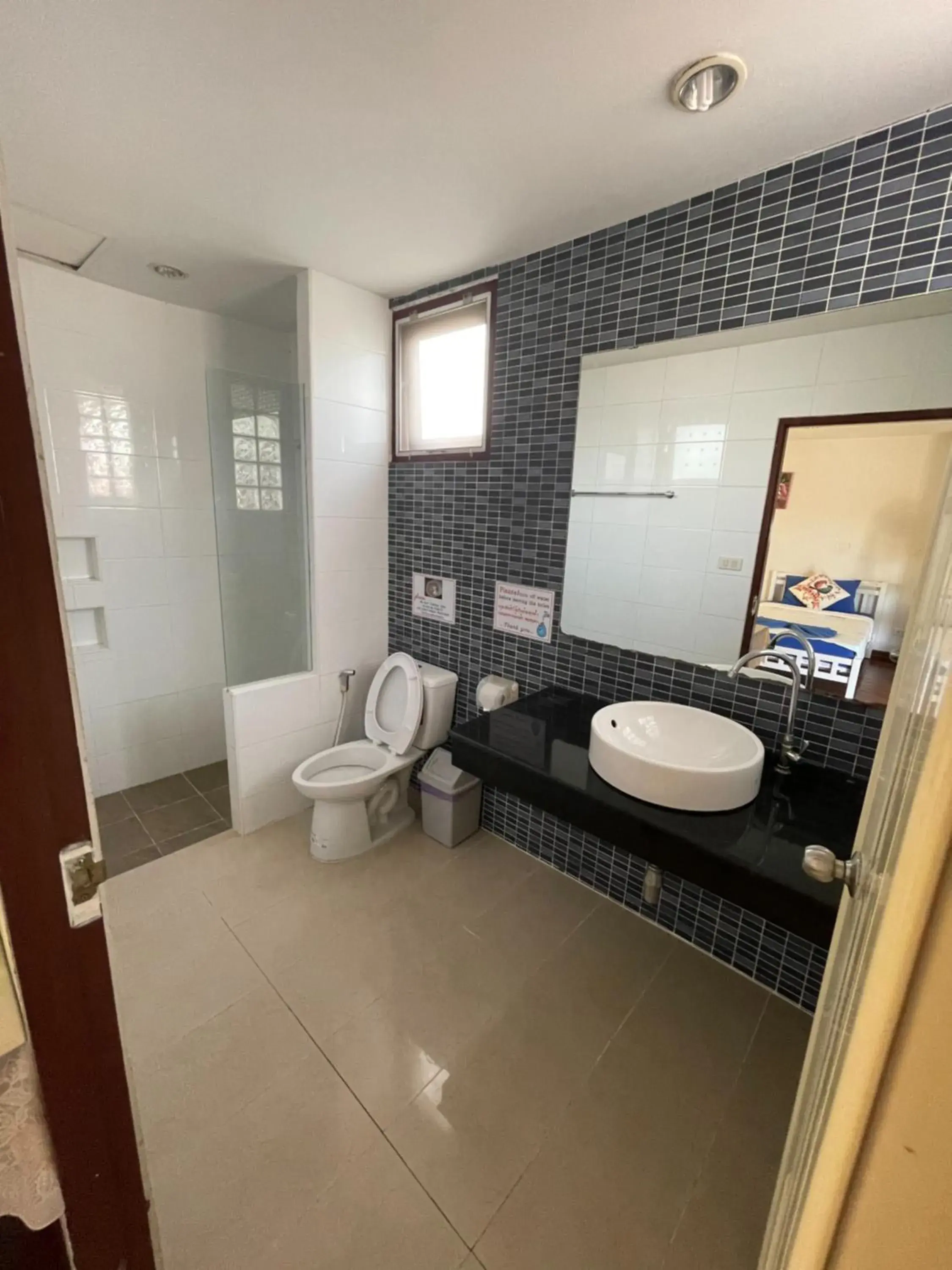 Quadruple Room with Terrace in Jenny Hostel HuaHin Quadruple Room with Terrace in Jenny Hostel HuaHin