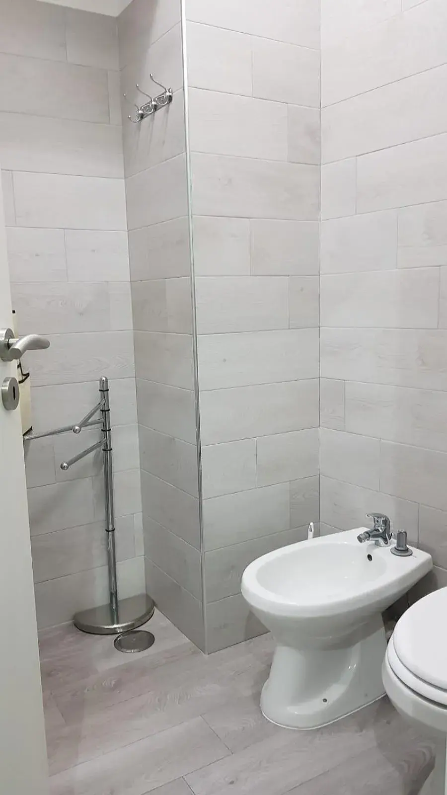 Twin Room with Private Bathroom - single occupancy in A due passi da Dante Twin Room with Private Bathroom - single occupancy in A due passi da Dante