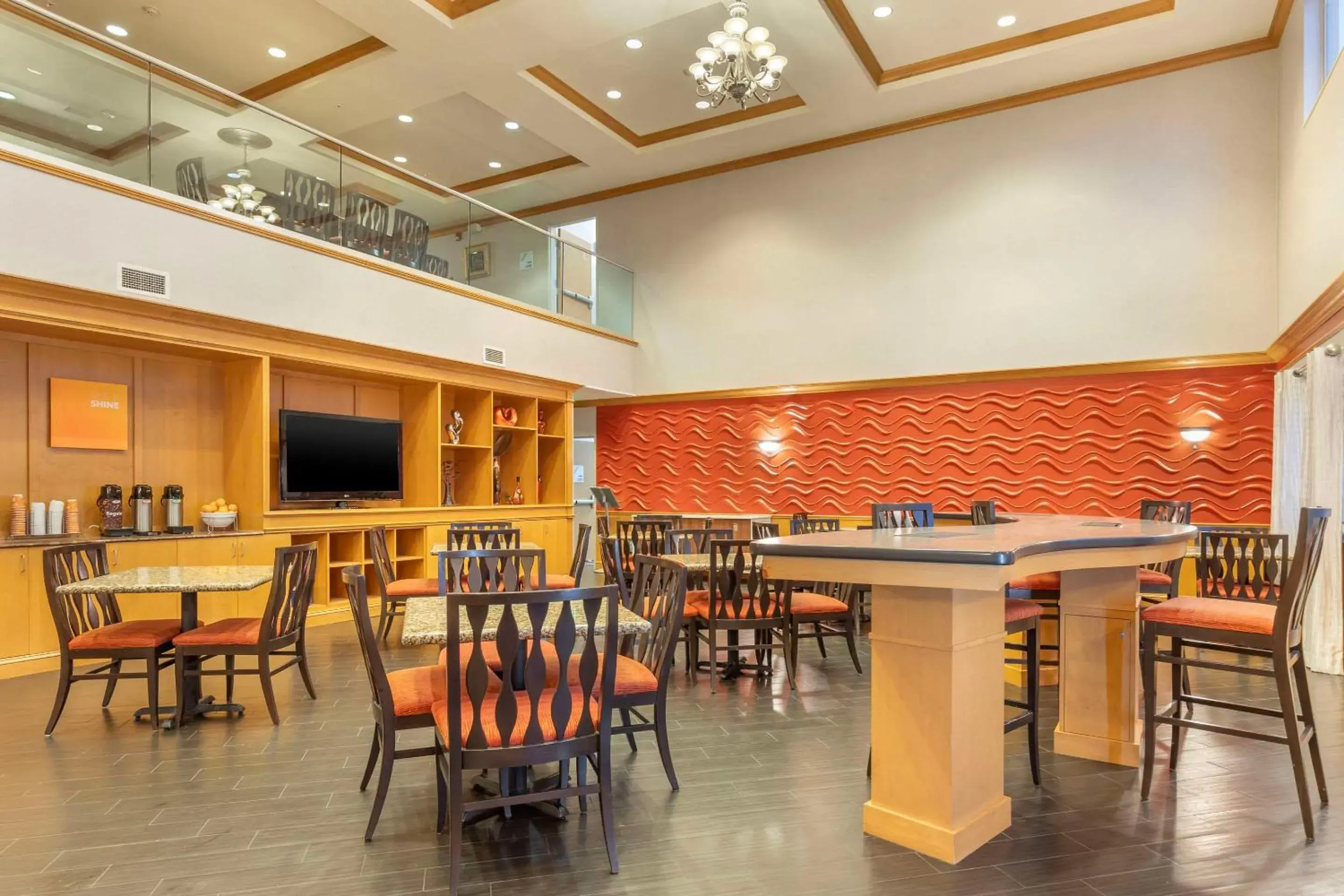 Breakfast in Comfort Suites Breakfast in Comfort Suites