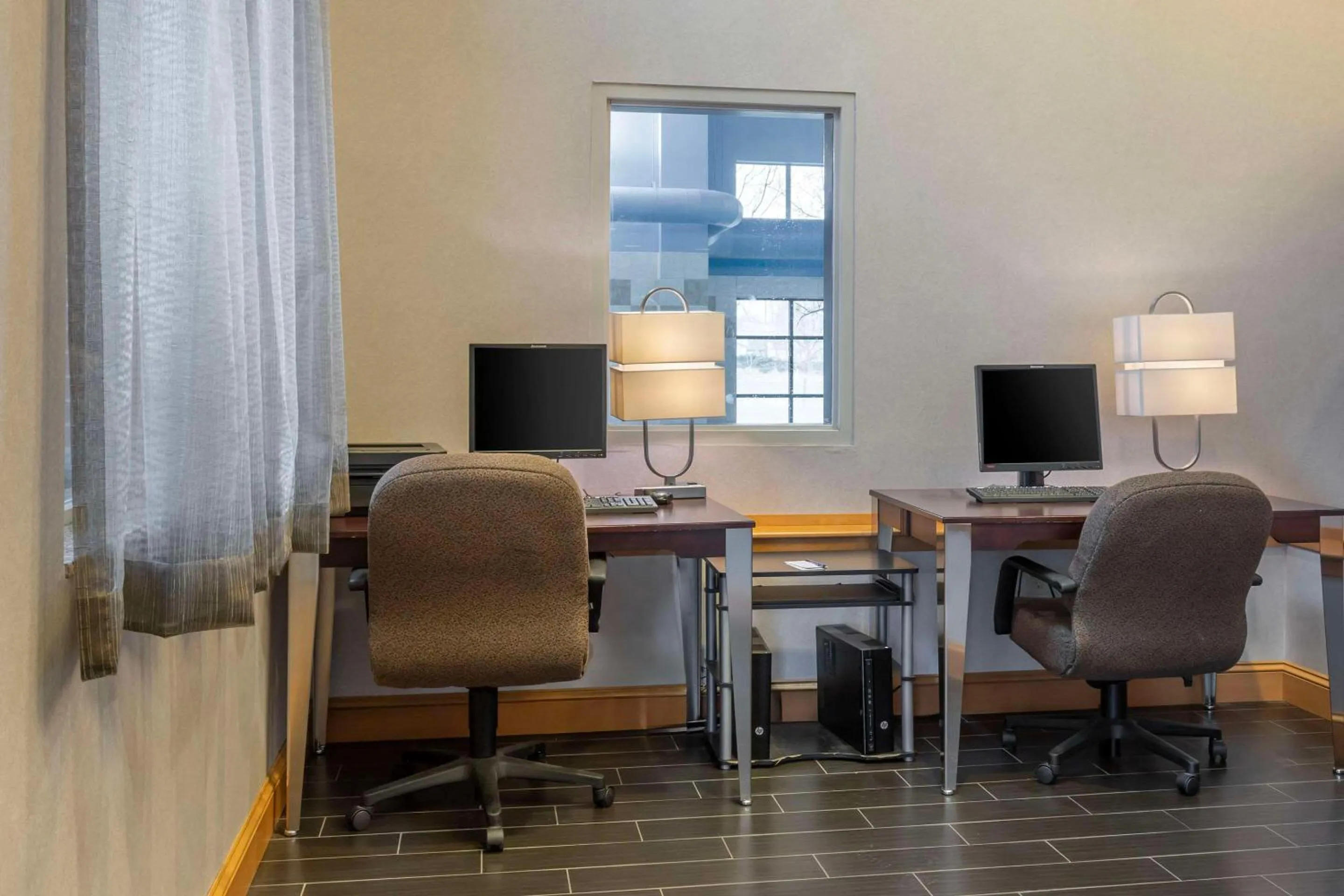Business facilities in Comfort Suites
