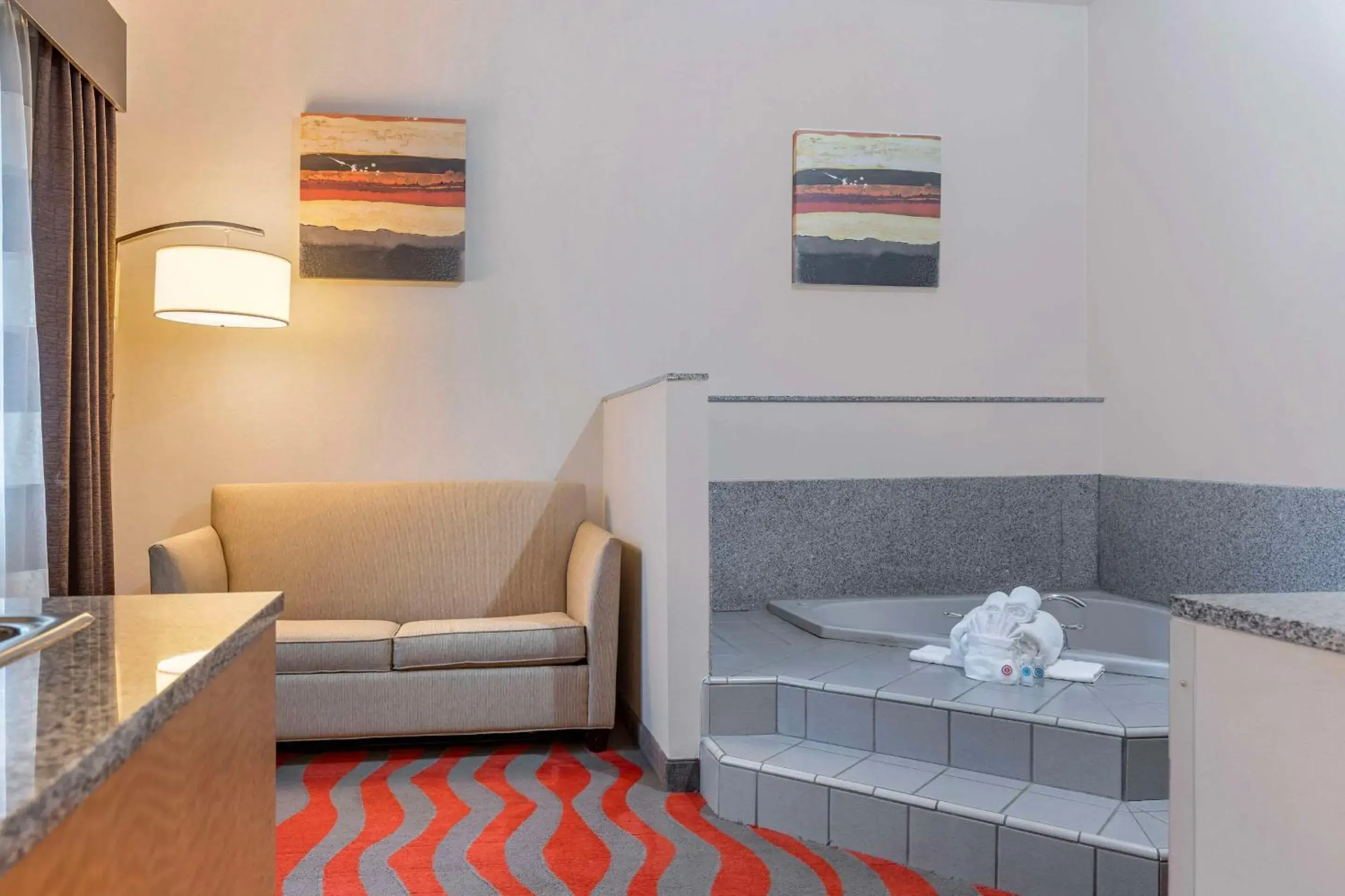 Bedroom, Bed in Comfort Suites Bedroom, Bed in Comfort Suites