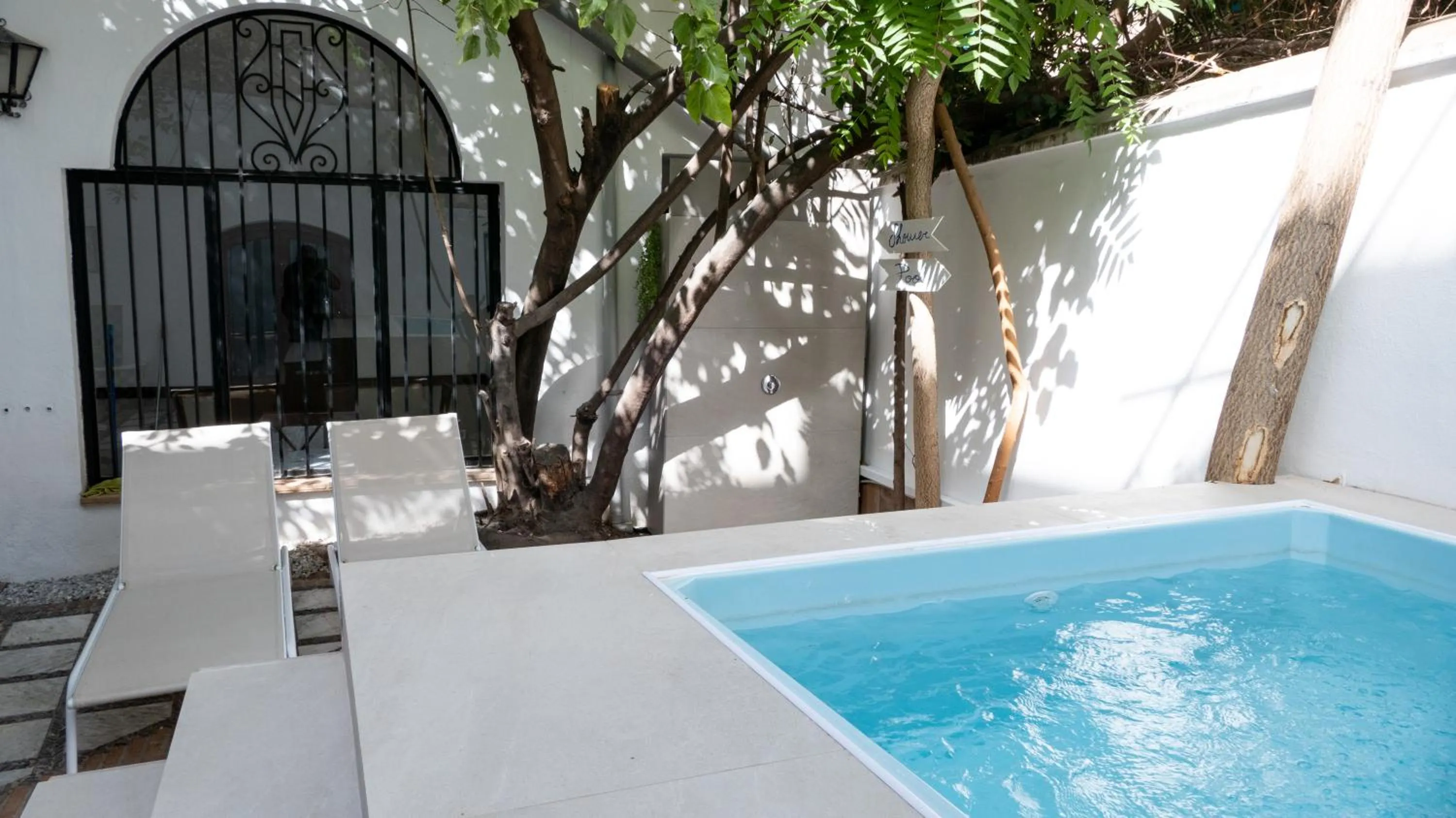 Swimming pool in Gala Placida 1923