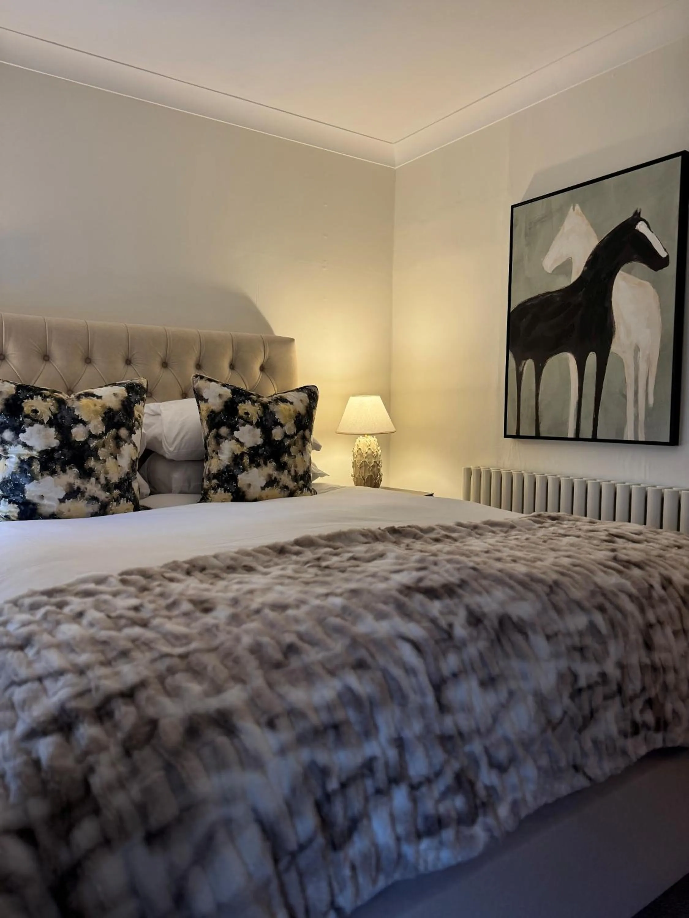 Bed in Scarborough Hill Country Inn