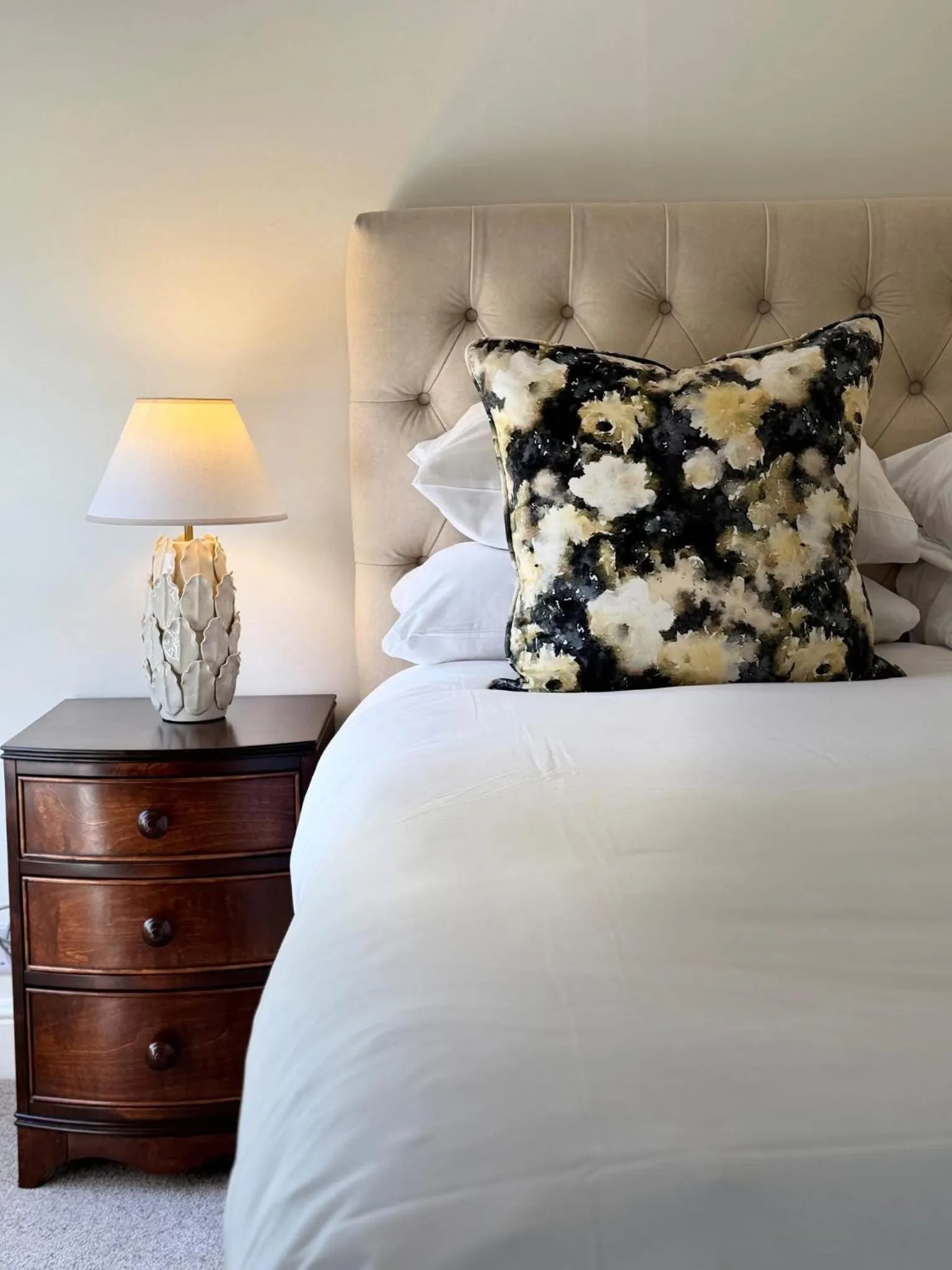 Bed in Scarborough Hill Country Inn