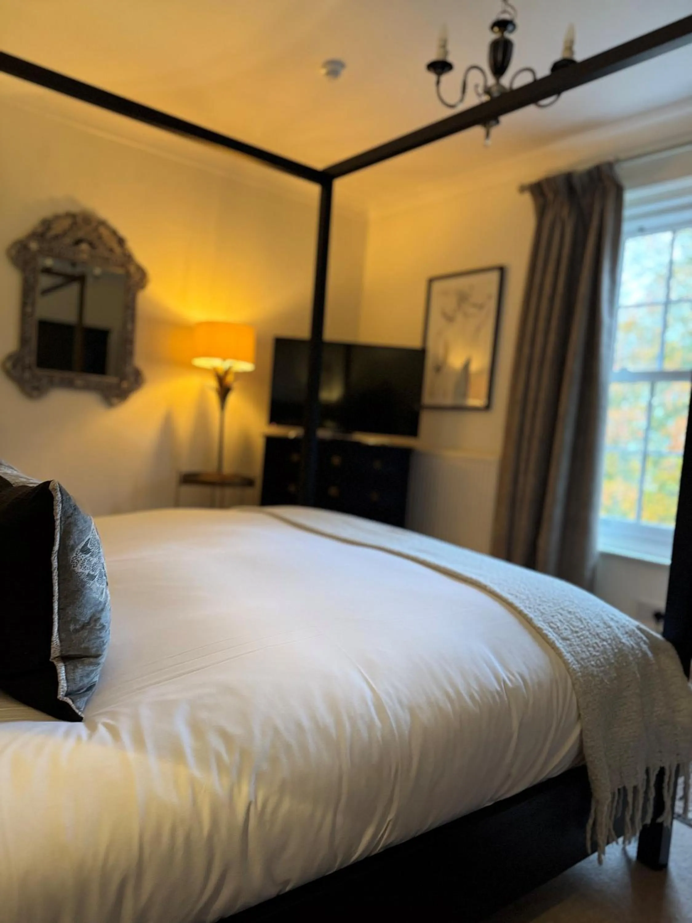 Bed in Scarborough Hill Country Inn