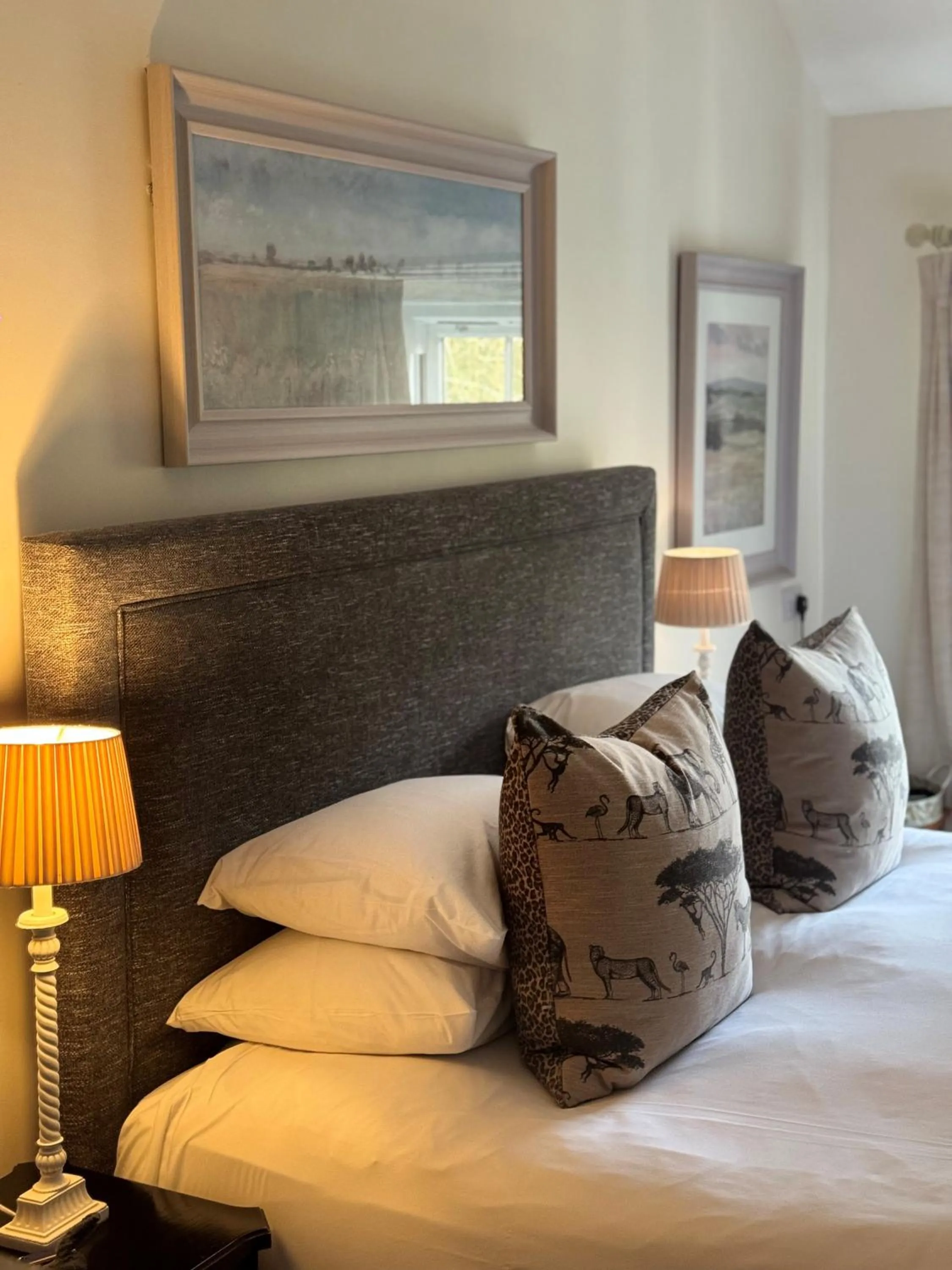 Bed in Scarborough Hill Country Inn