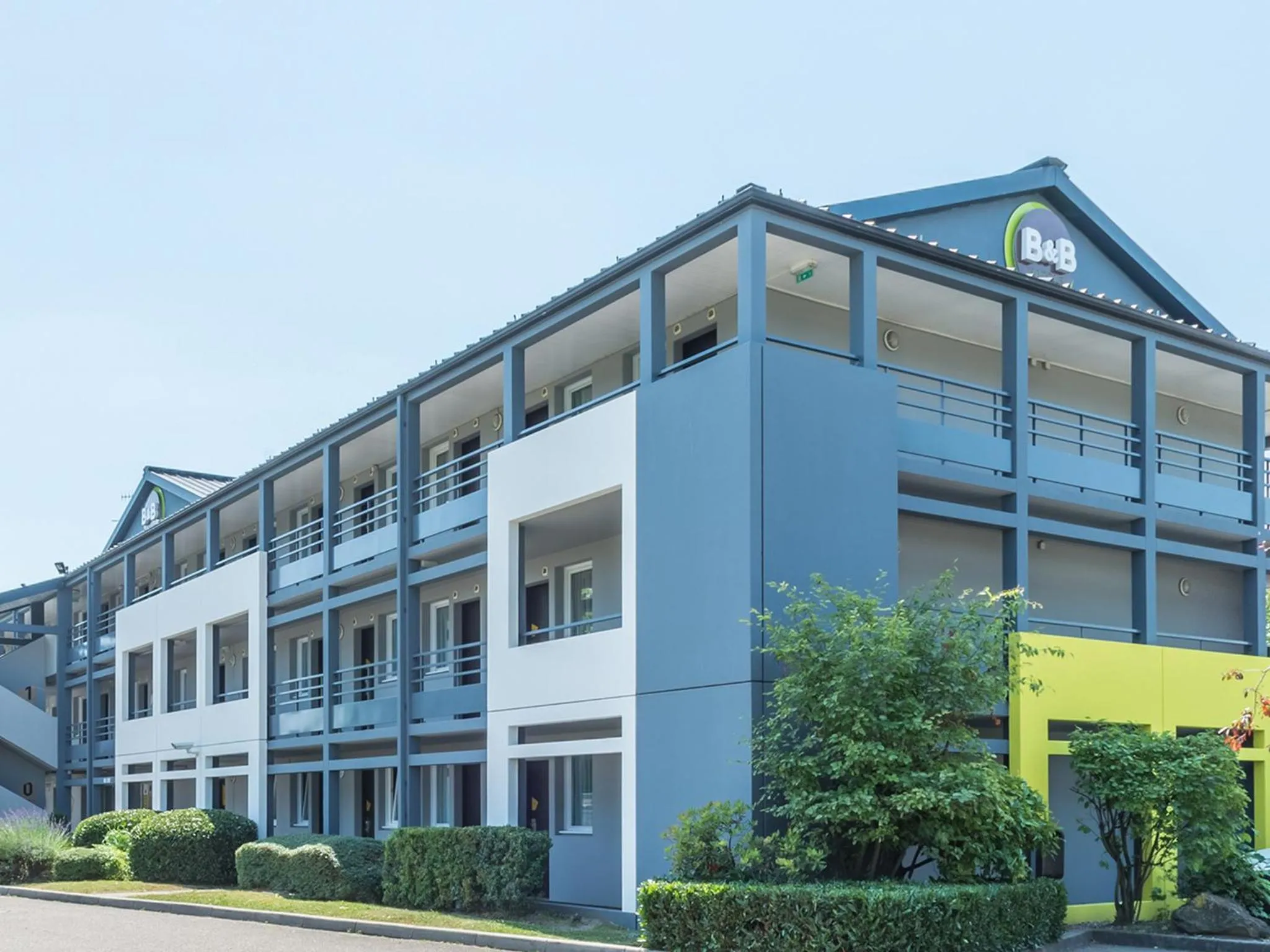 Facade/entrance in B&B HOTEL Agen