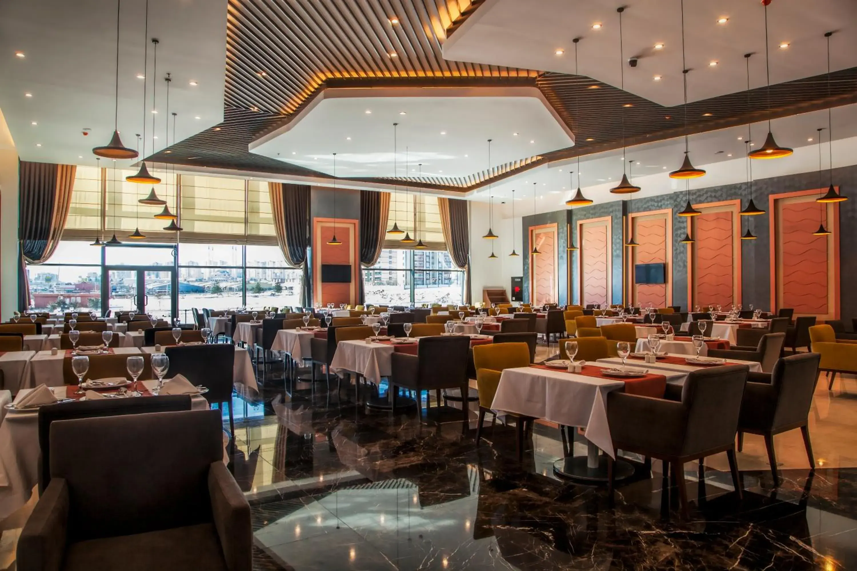 Restaurant/places to eat in Radisson Blu Hotel, Diyarbakir Restaurant/places to eat in Radisson Blu Hotel, Diyarbakir