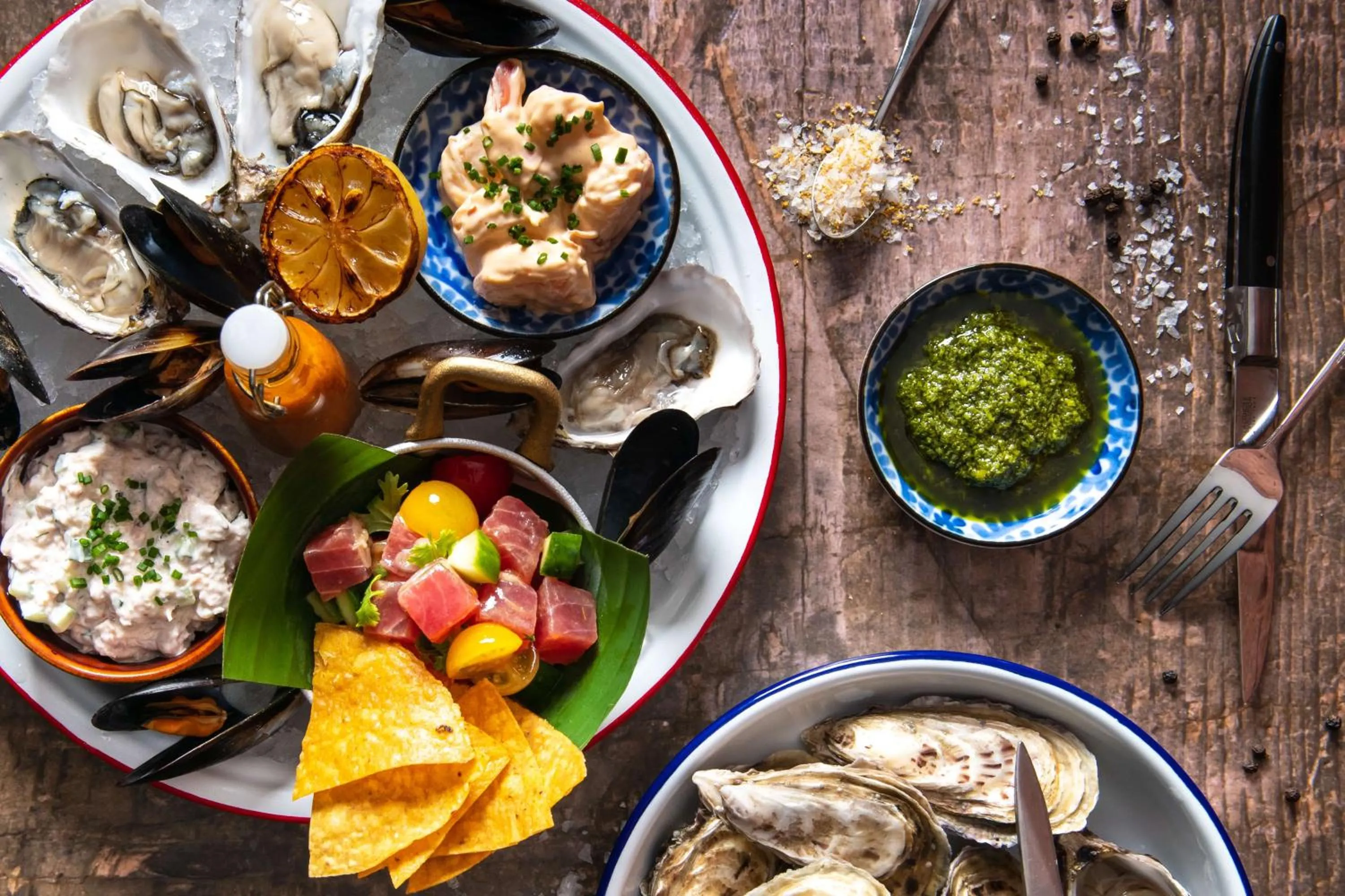 Restaurant/places to eat in Radisson Blu Hotel, Dubai Waterfront