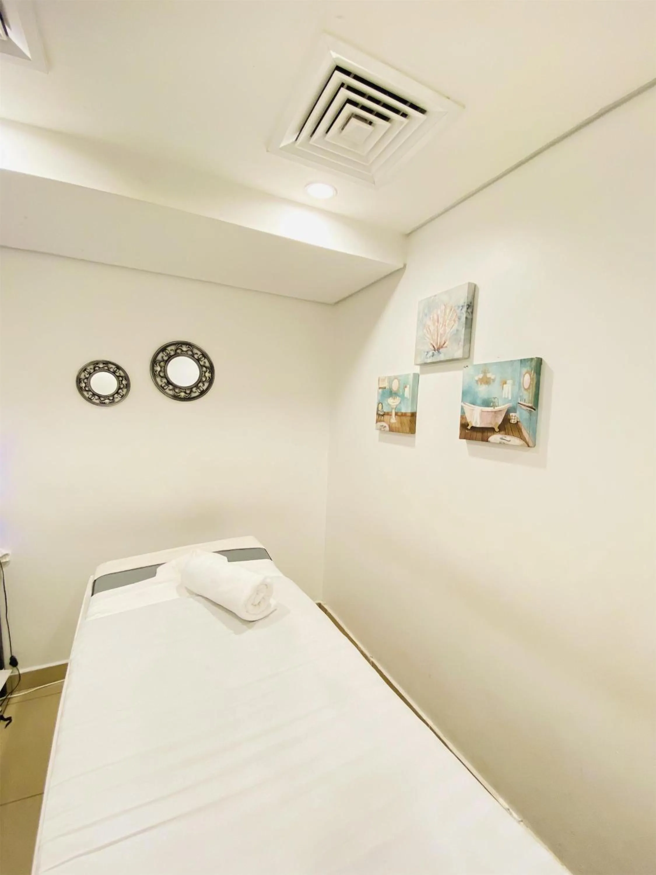 Spa and wellness centre/facilities, Bed in Park Inn by Radisson, Kigali