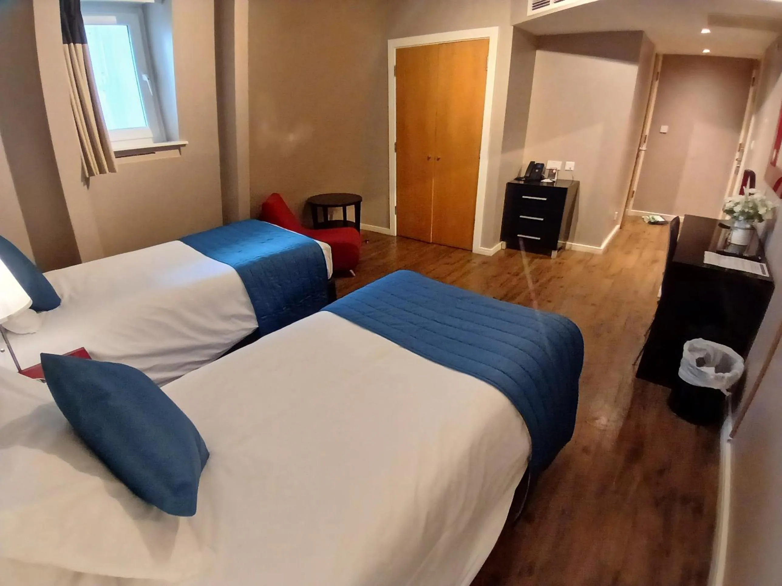 Bedroom, Bed in The Royal Hotel Cardiff