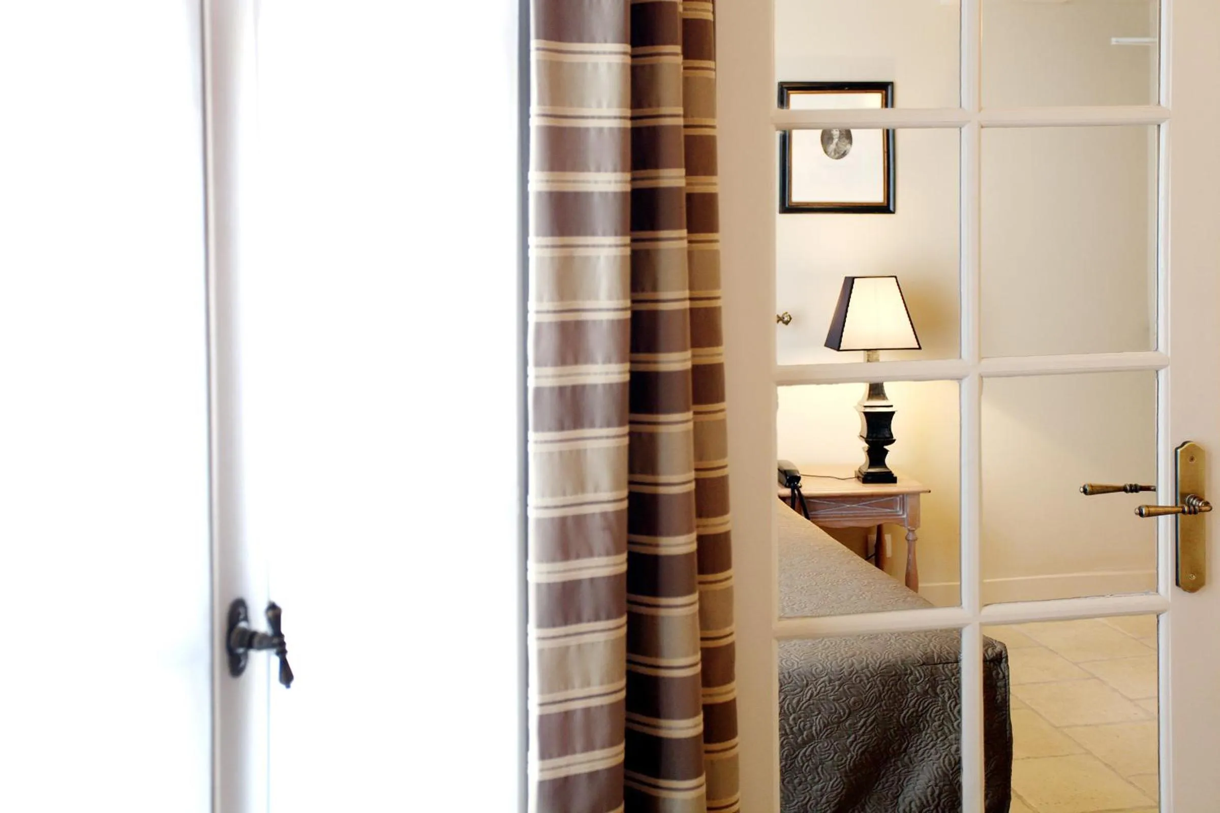 Decorative detail, Bed in Hotel Albe Bastille