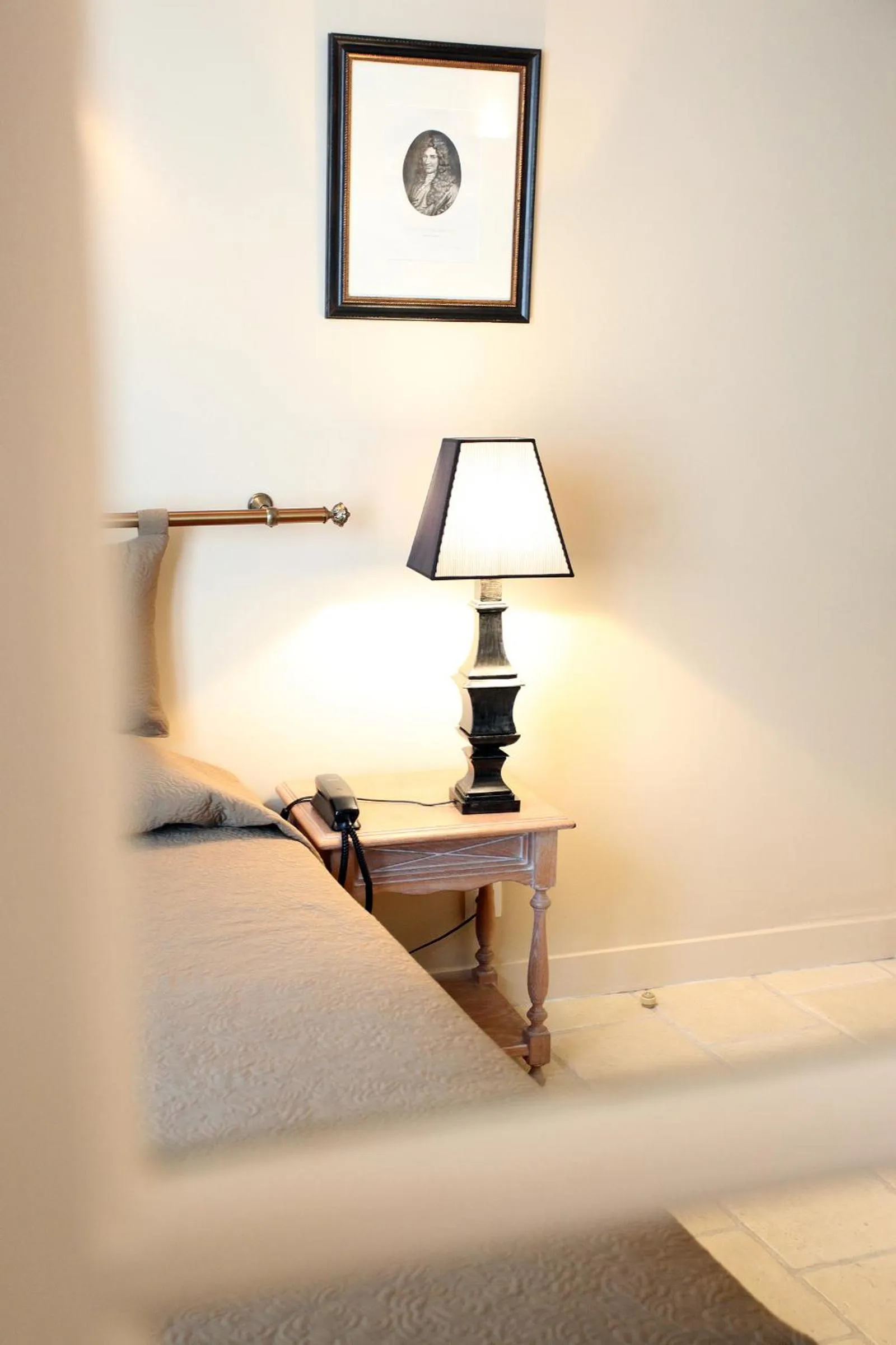 Decorative detail, Bed in Hotel Albe Bastille