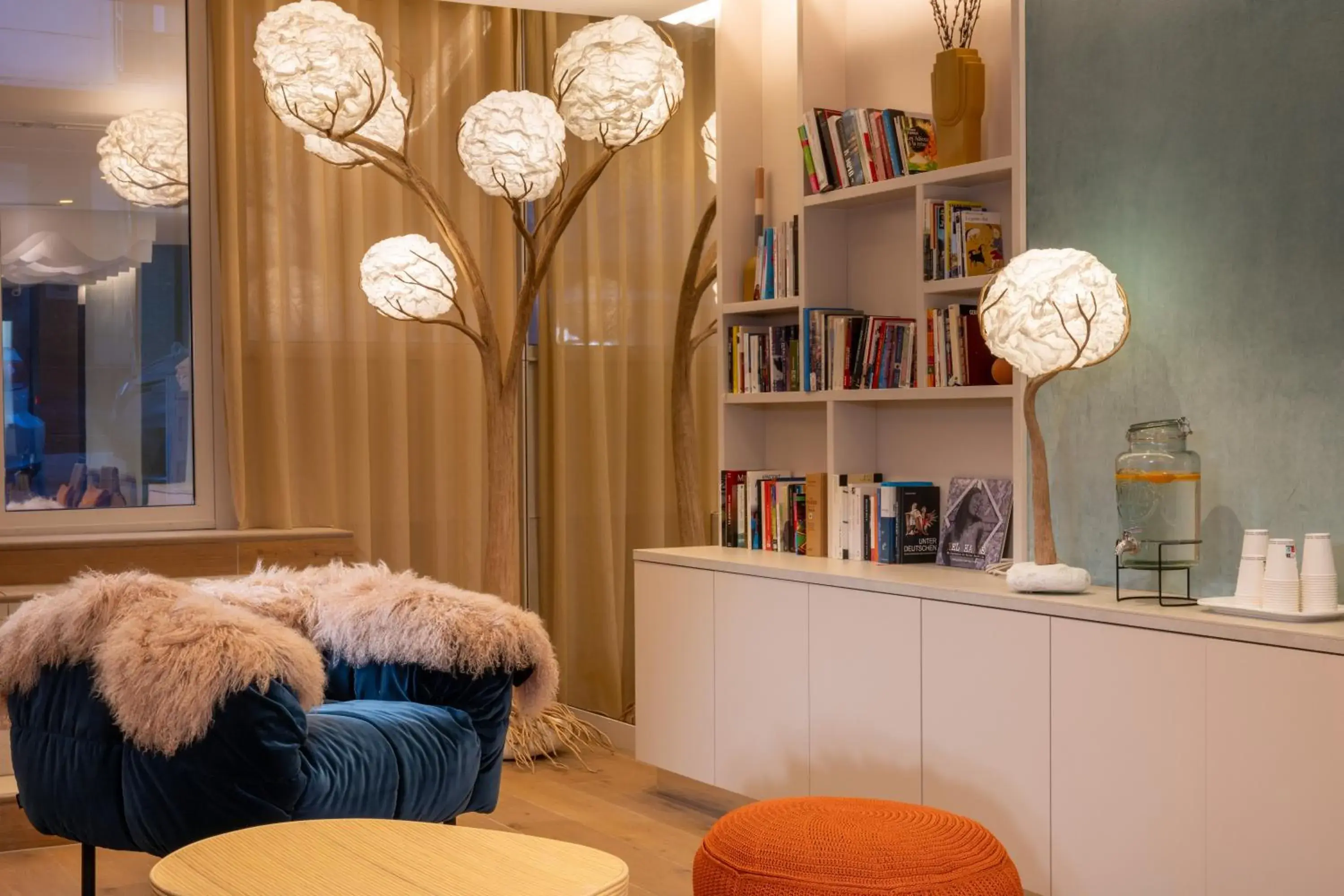 Lobby or reception in Paris Bastille Lobby or reception in Paris Bastille