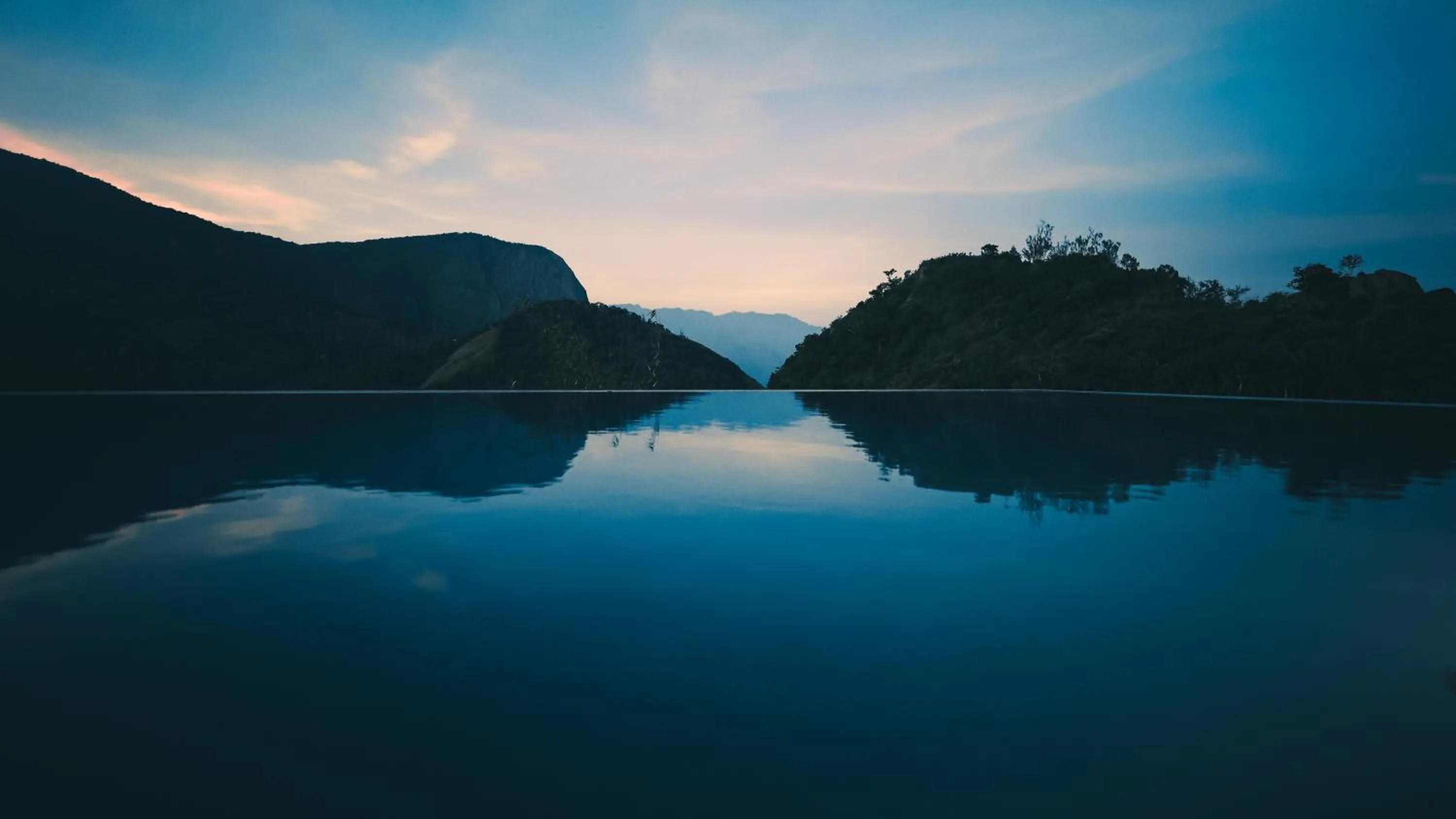 Swimming pool in Shola Crown Resort - Munnar