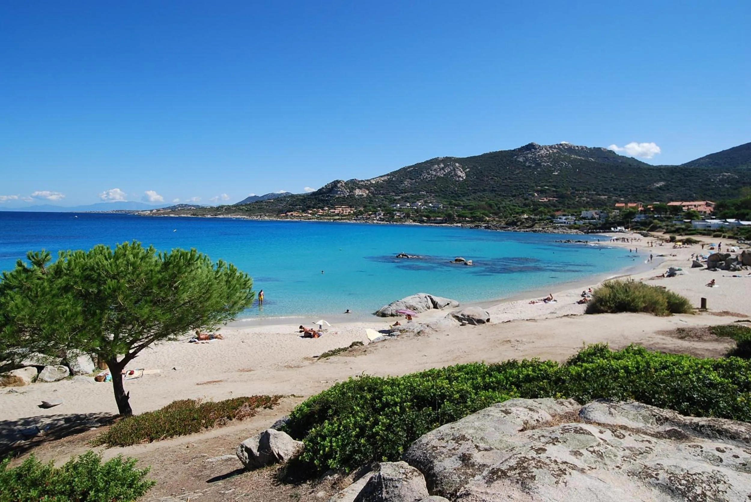 Mare appart avec jardin et bbq vue mer et montagne plage et port à 2 pas