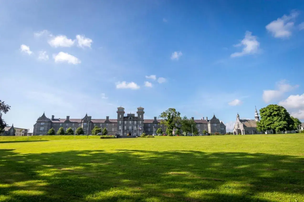 Property building in Clayton Hotel & Leisure Club Sligo Property building in Clayton Hotel & Leisure Club Sligo