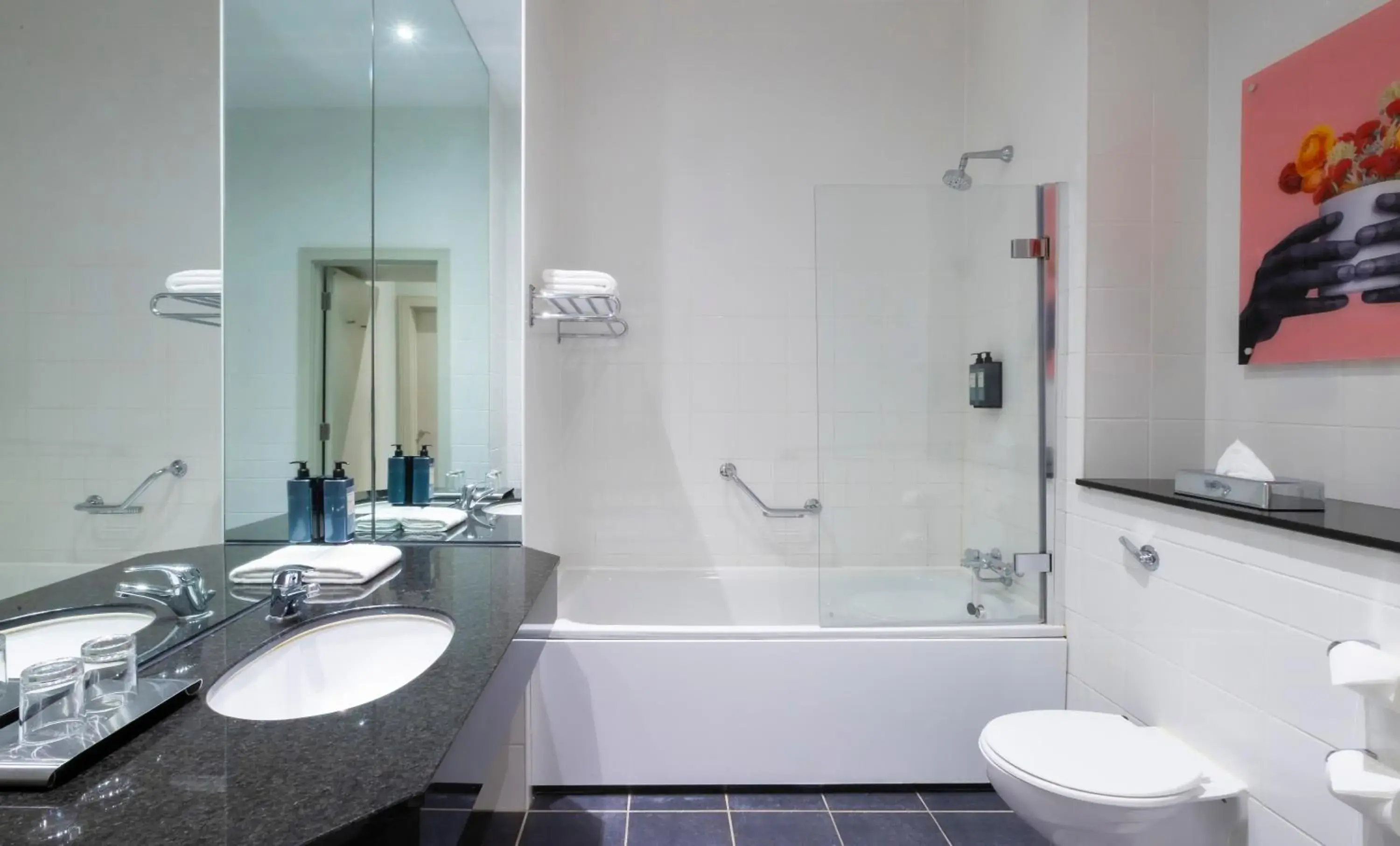 Twin Room in Clayton Hotel & Leisure Club Sligo Twin Room in Clayton Hotel & Leisure Club Sligo