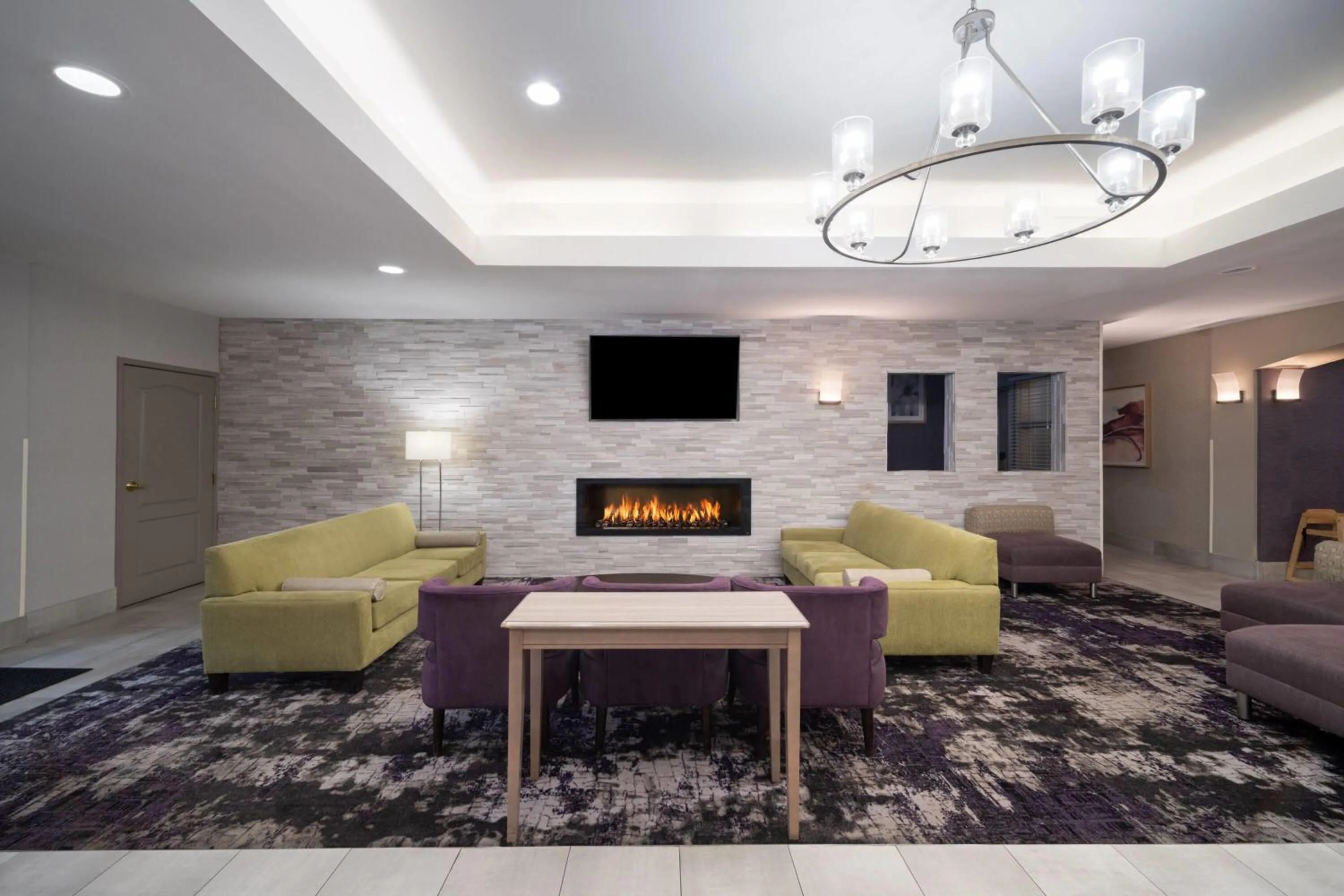 Lobby or reception in La Quinta by Wyndham Atlanta Stockbridge