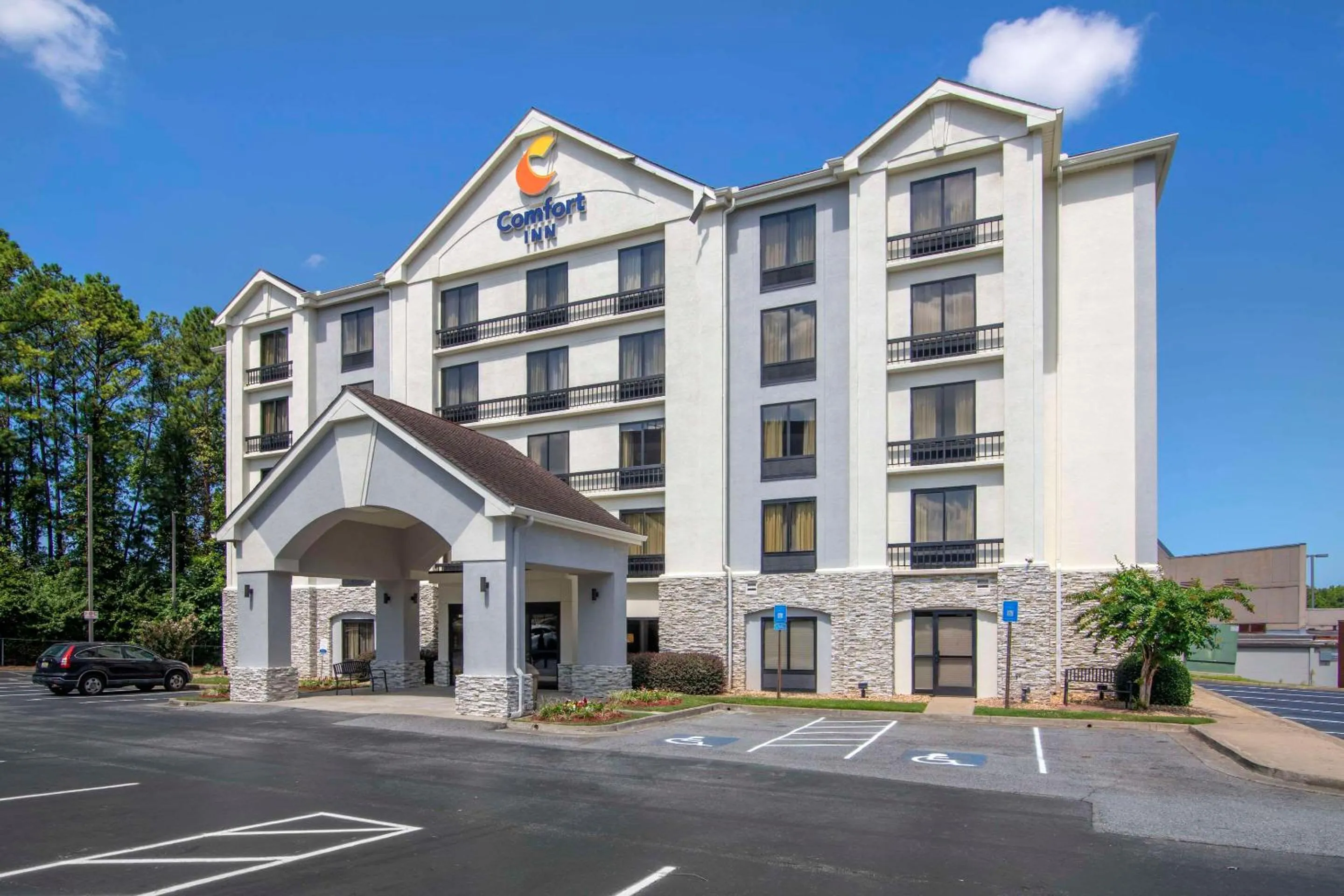 Property building in Comfort Inn Kennesaw